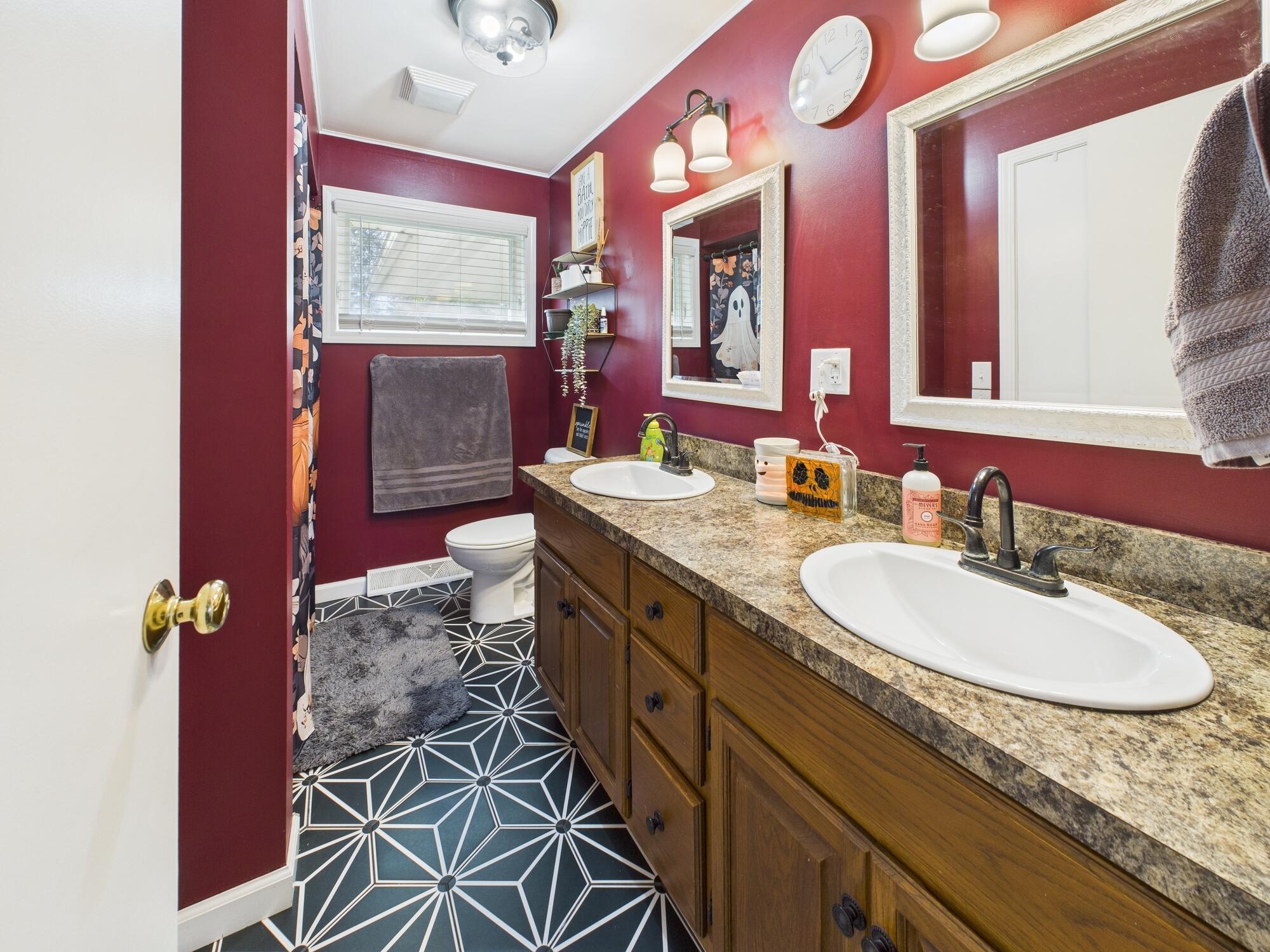 8 Meadowlawn Drive, Arcanum, Ohio 45304