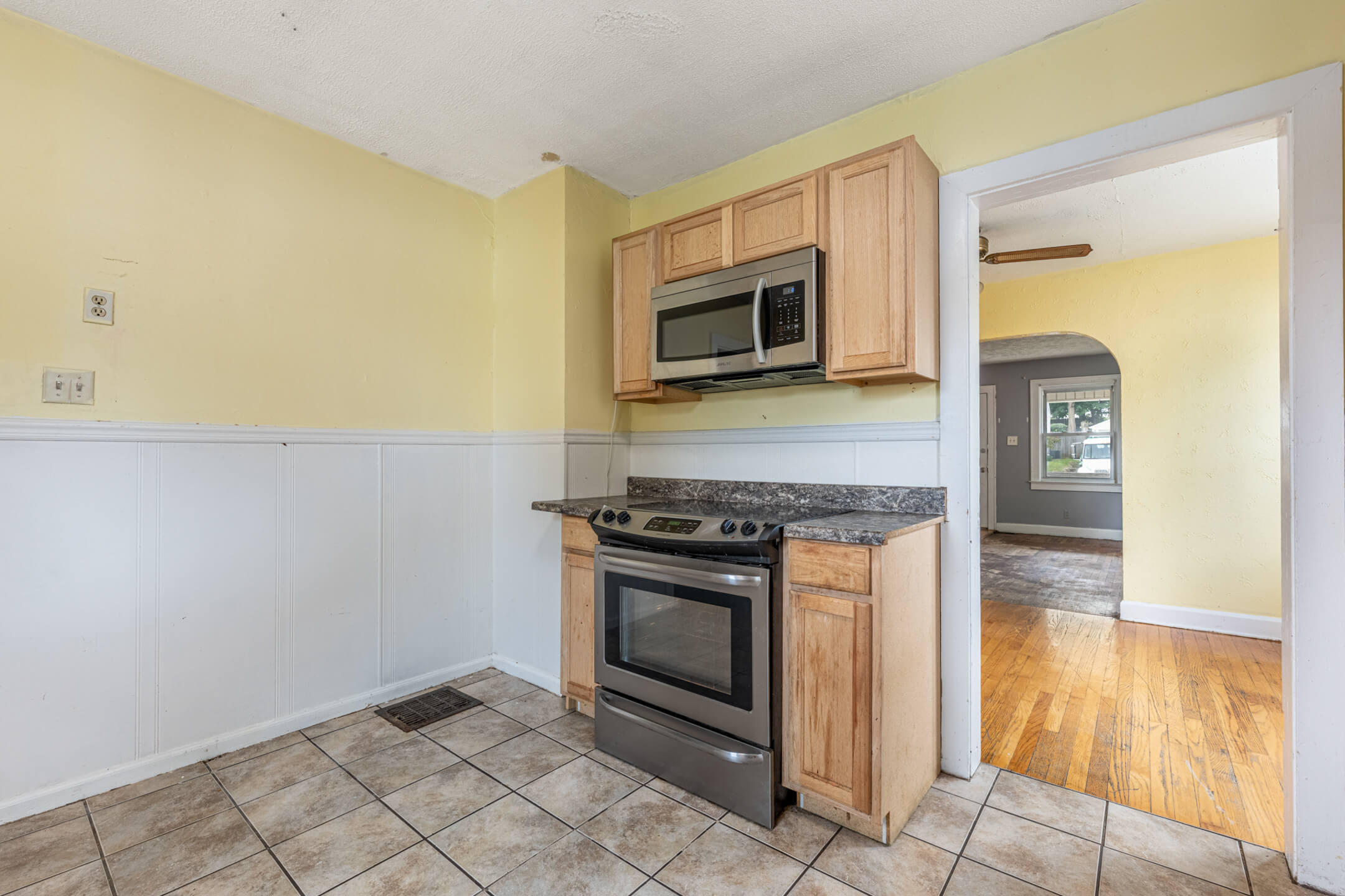 2136 Hillside Avenue, Springfield, Ohio 45503