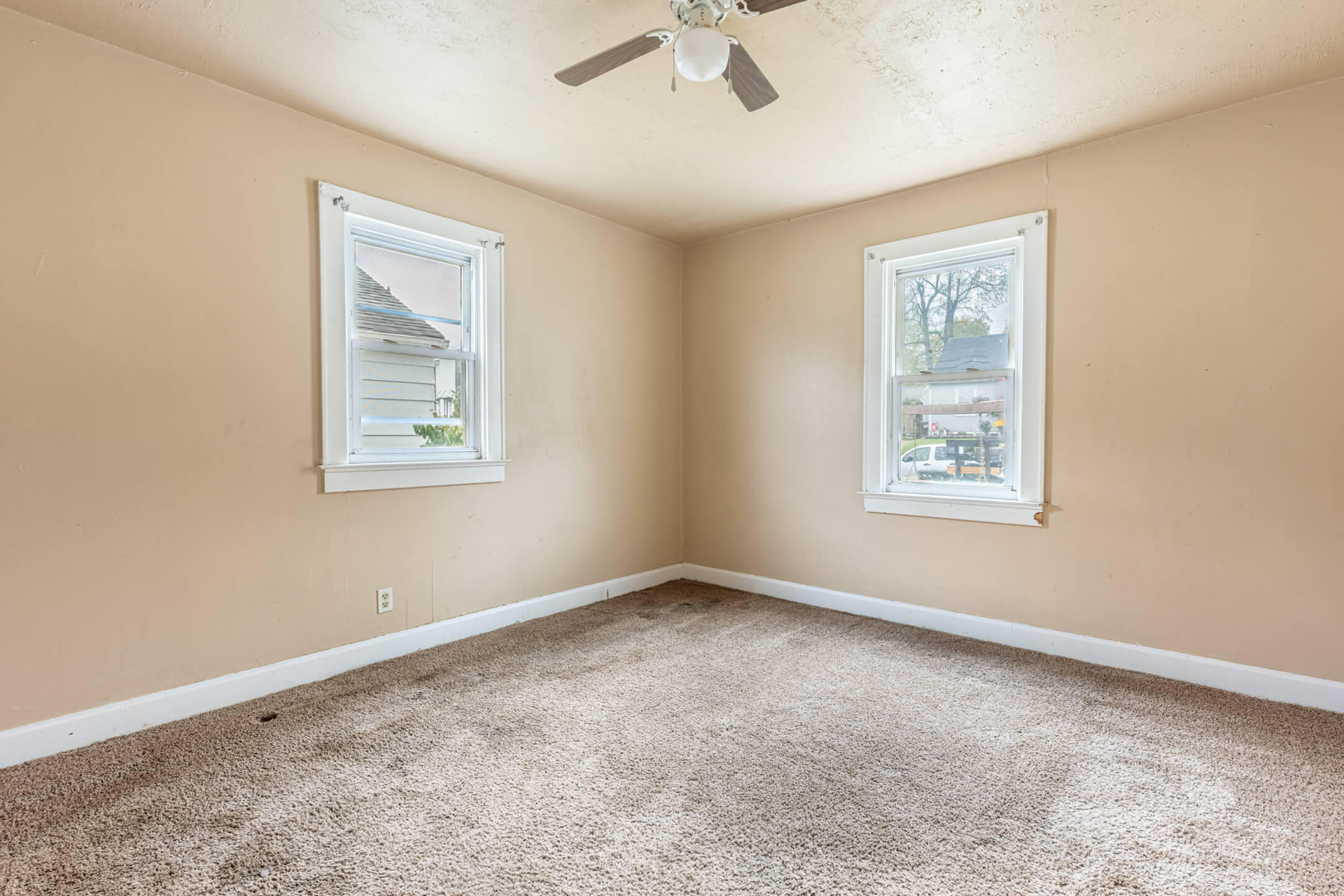 2136 Hillside Avenue, Springfield, Ohio 45503