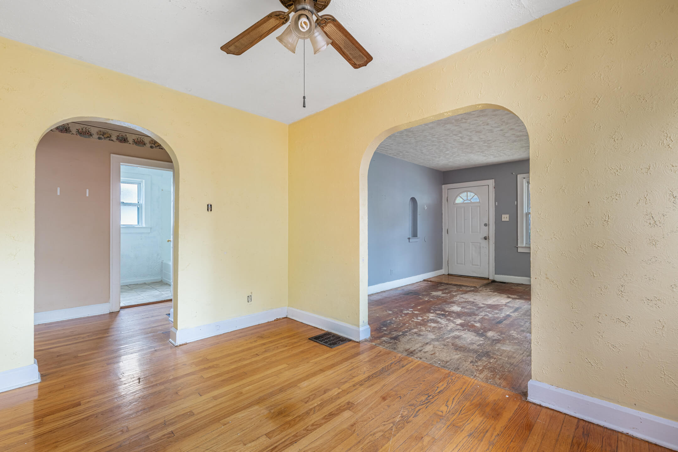 2136 Hillside Avenue, Springfield, Ohio 45503