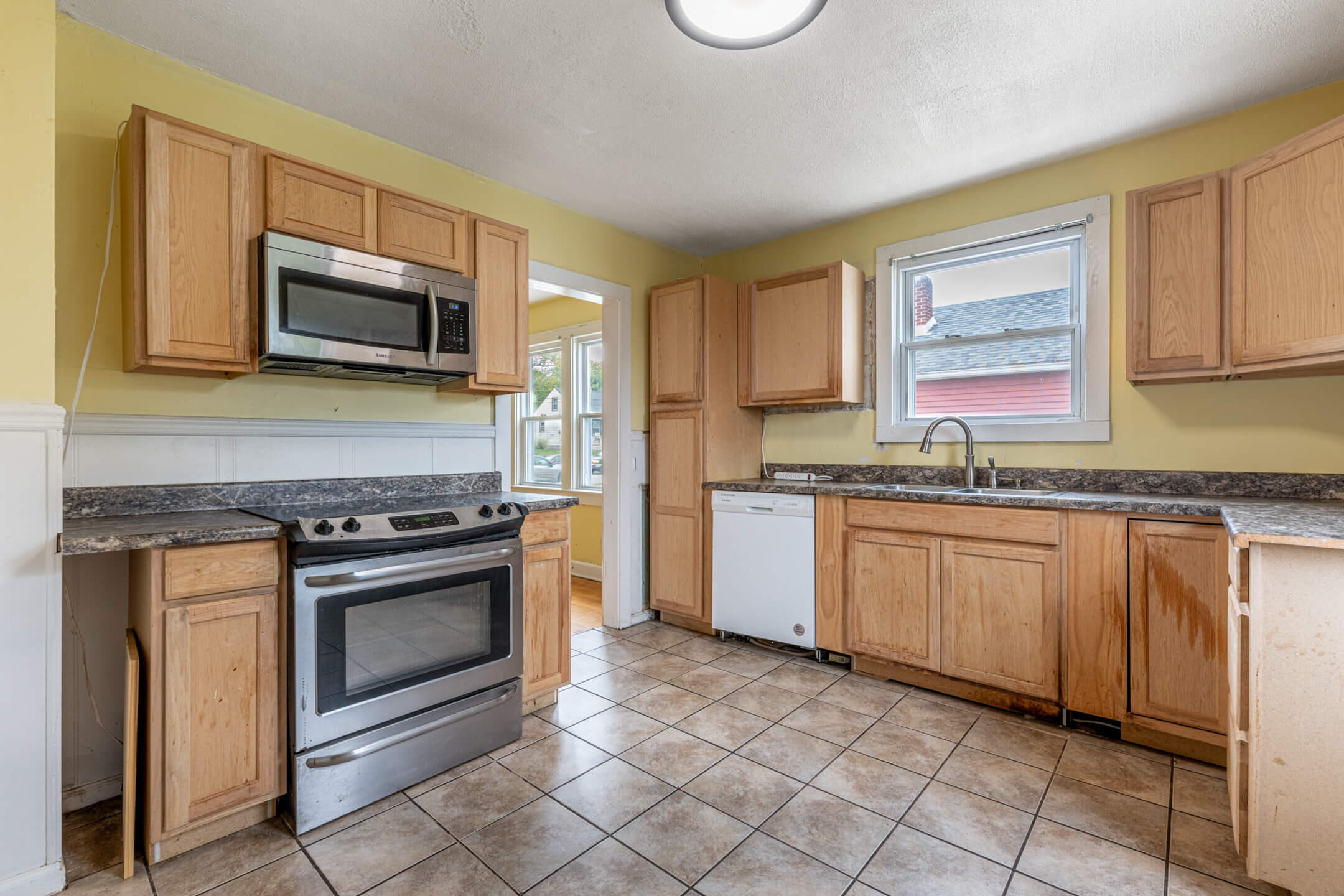 2136 Hillside Avenue, Springfield, Ohio 45503