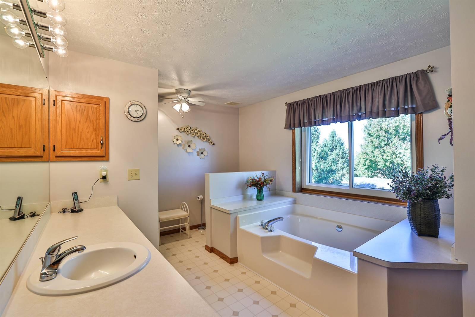 1675 State Route 571, Tipp City, Ohio 45371