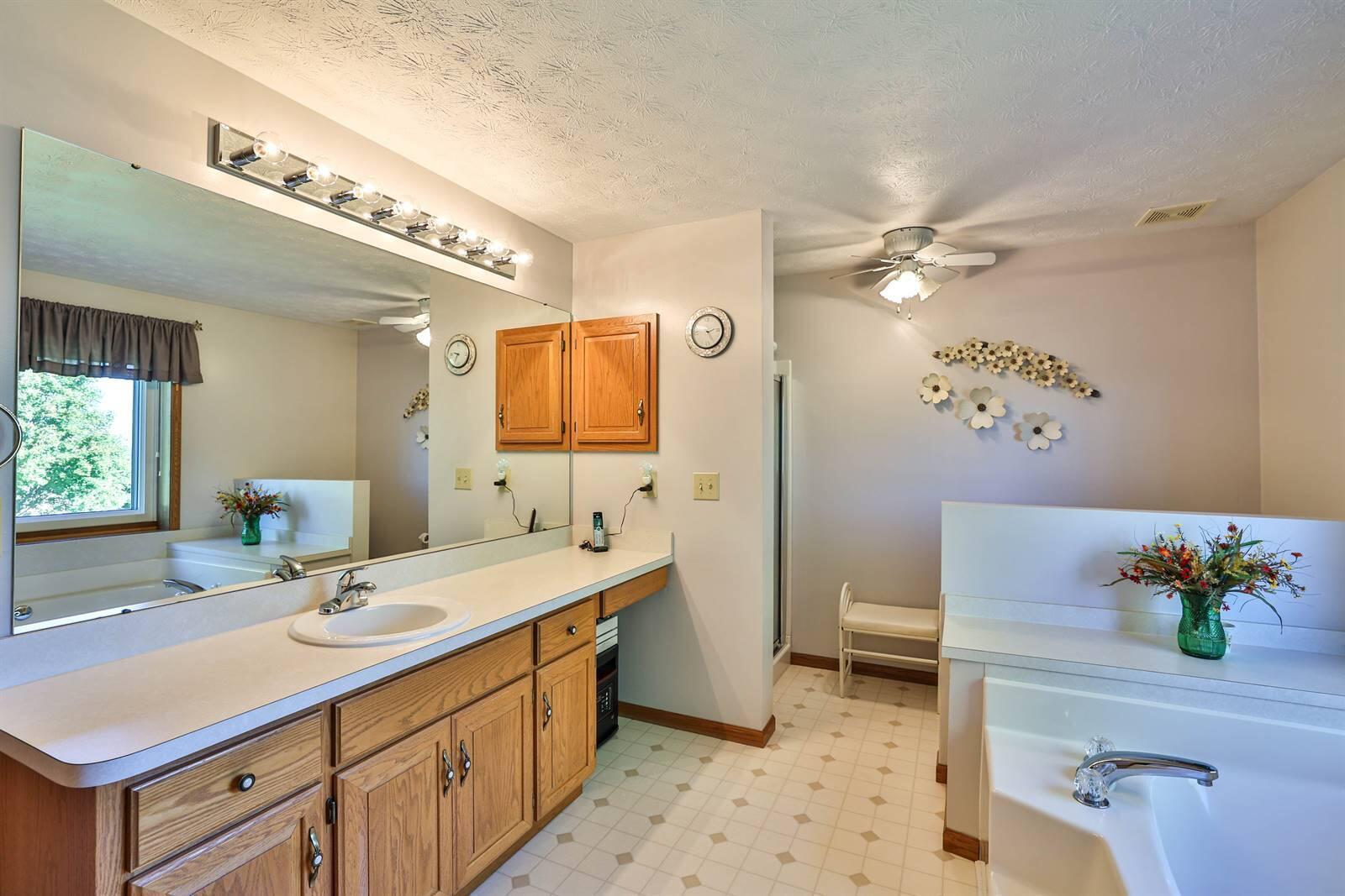 1675 State Route 571, Tipp City, Ohio 45371