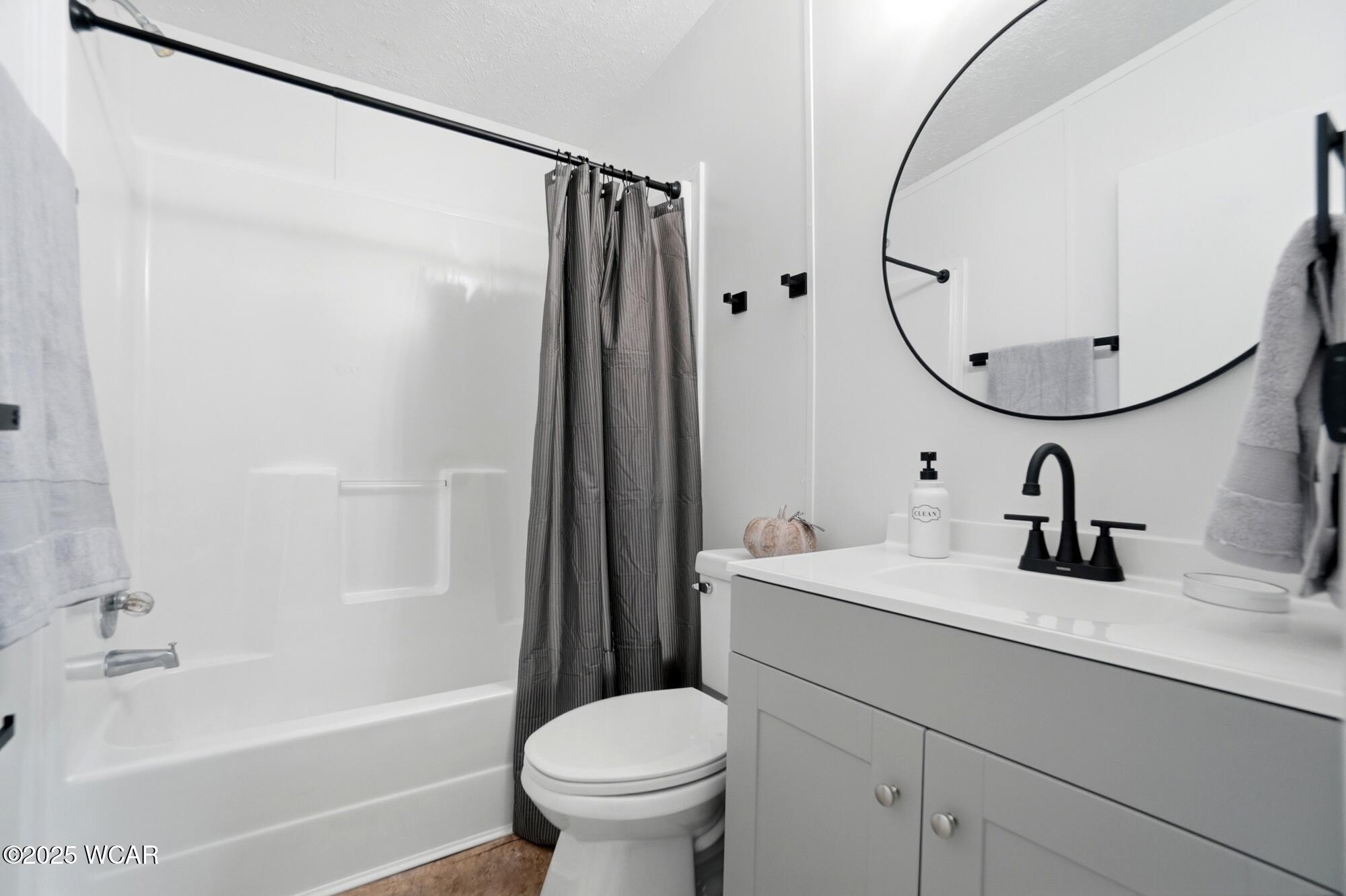 14 Deer Run, Lima, Ohio