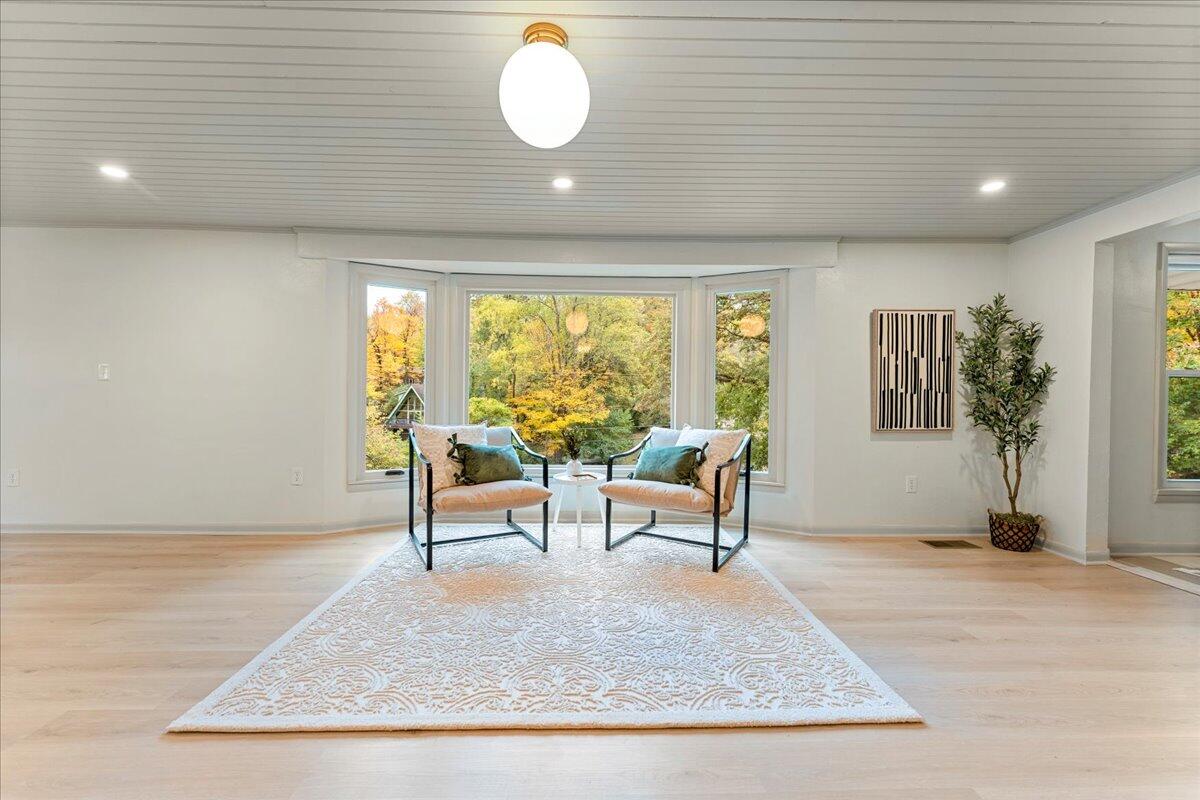 844 White Oak Drive, Springfield, Ohio 45504