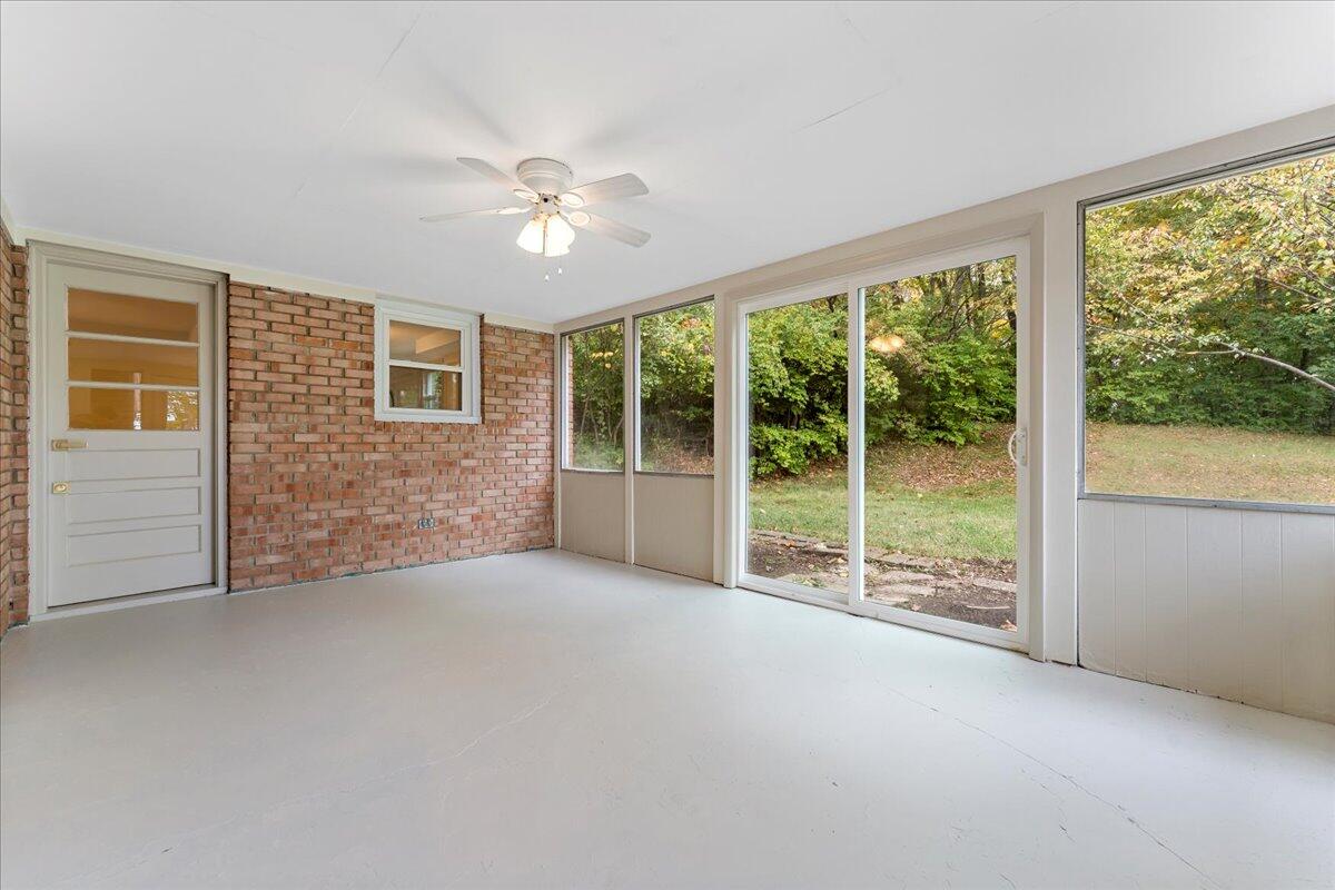 844 White Oak Drive, Springfield, Ohio 45504