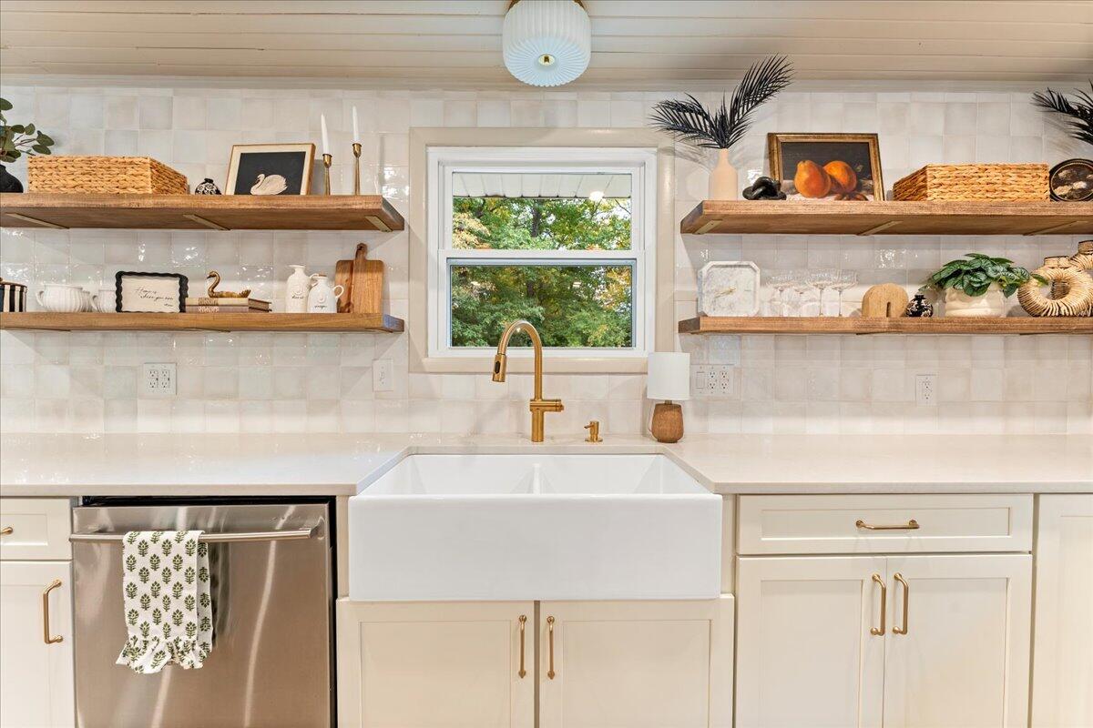 844 White Oak Drive, Springfield, Ohio 45504