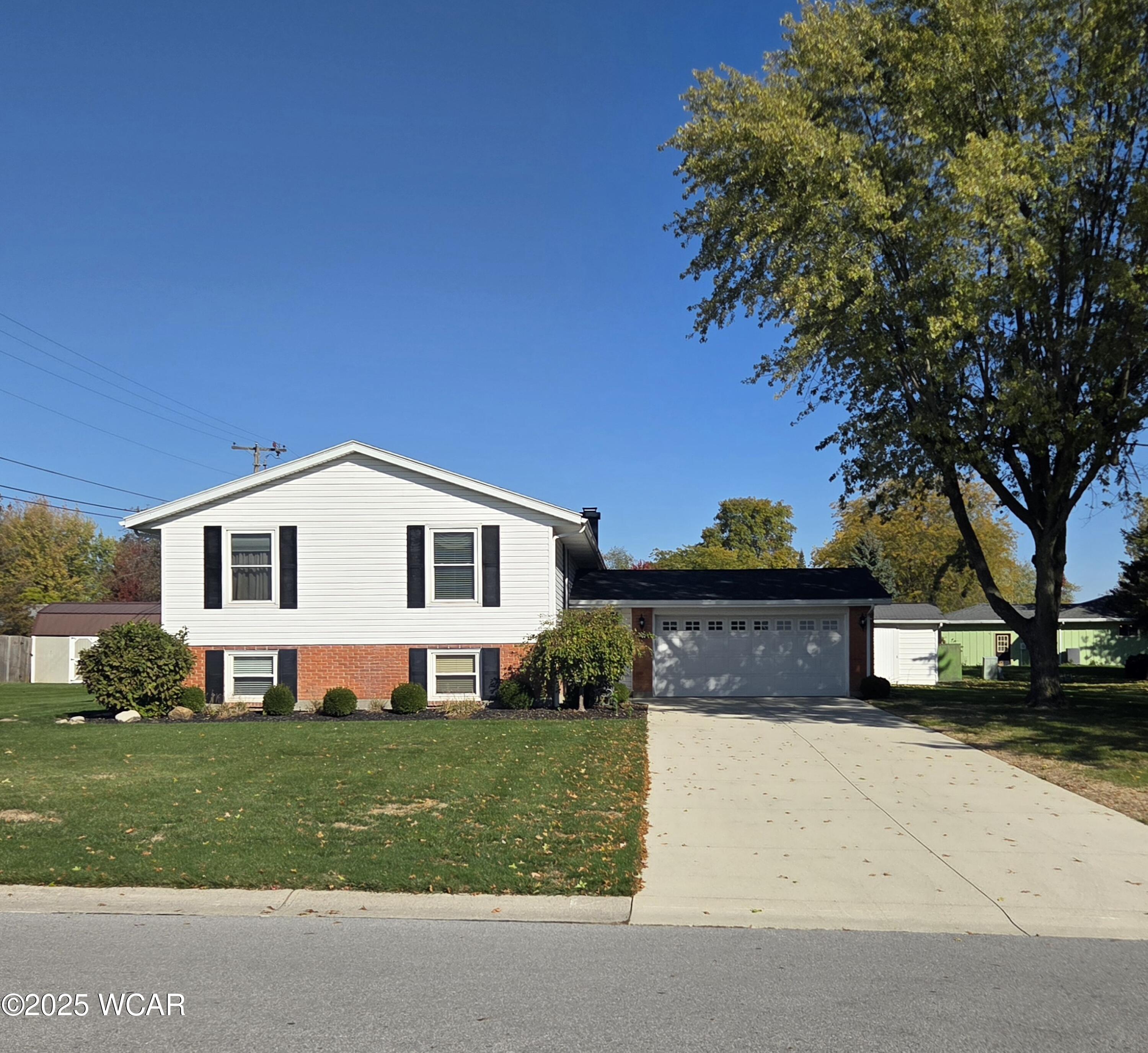 808 Aster Drive, Wapakoneta, Ohio