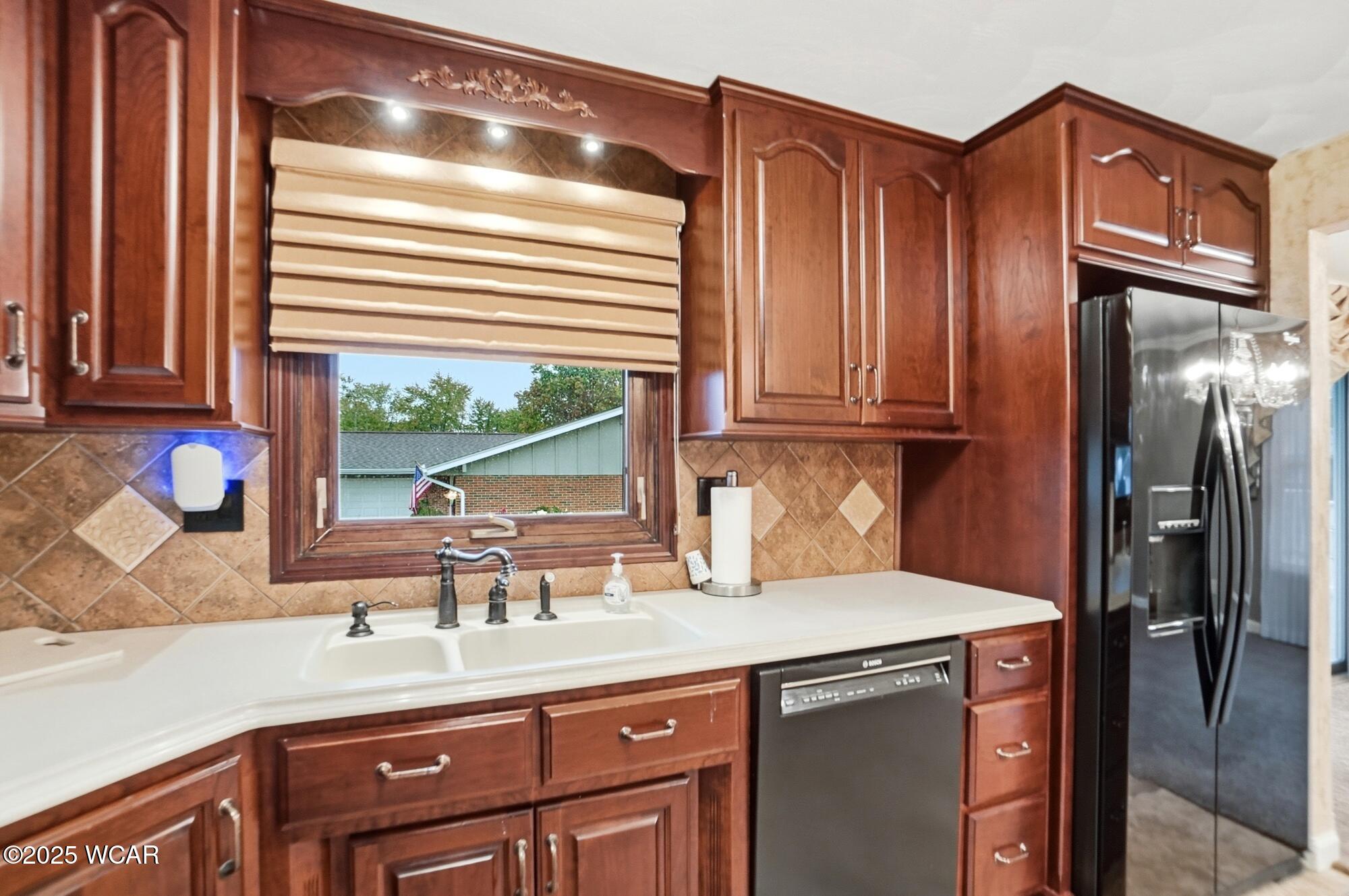 808 Aster Drive, Wapakoneta, Ohio