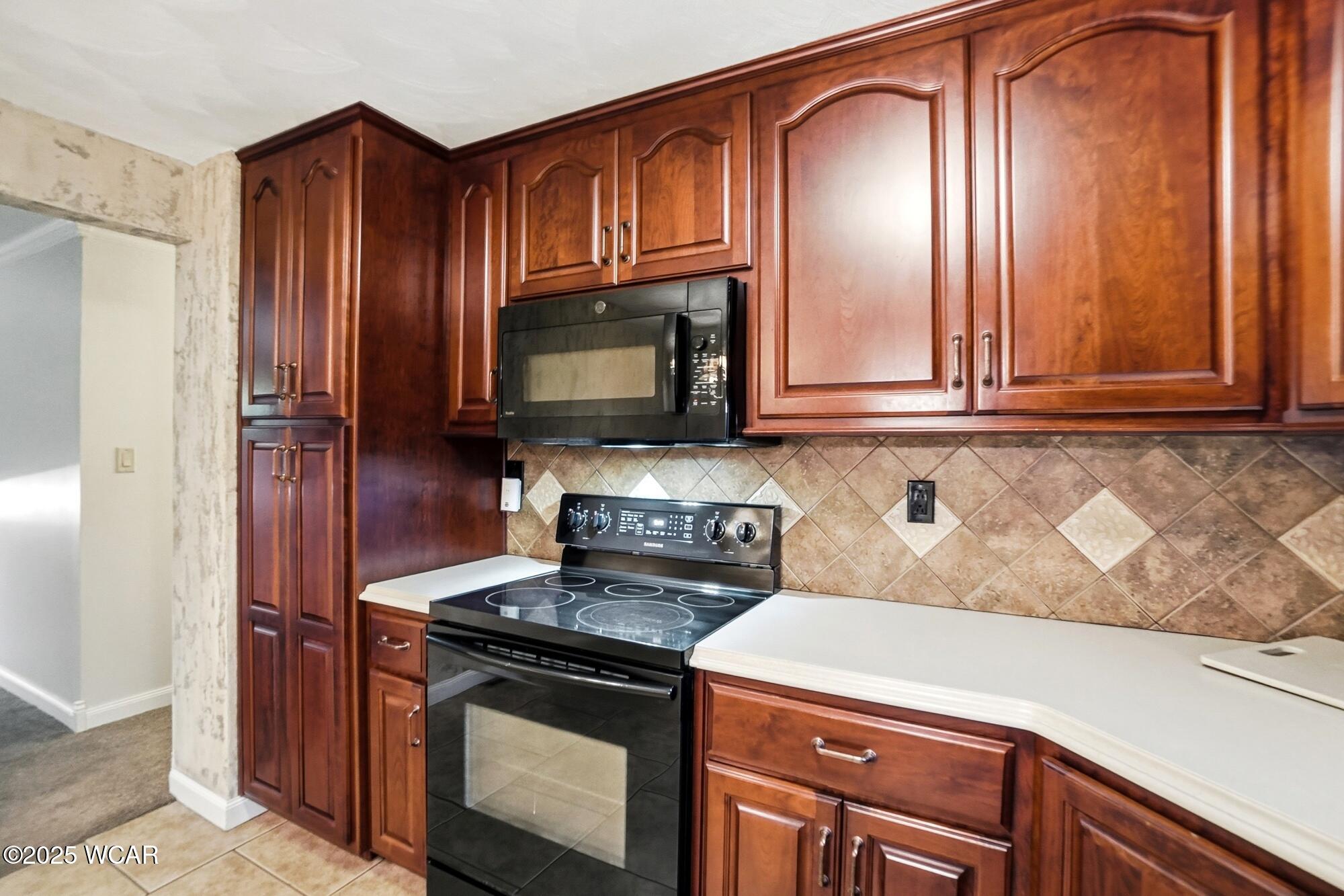 808 Aster Drive, Wapakoneta, Ohio