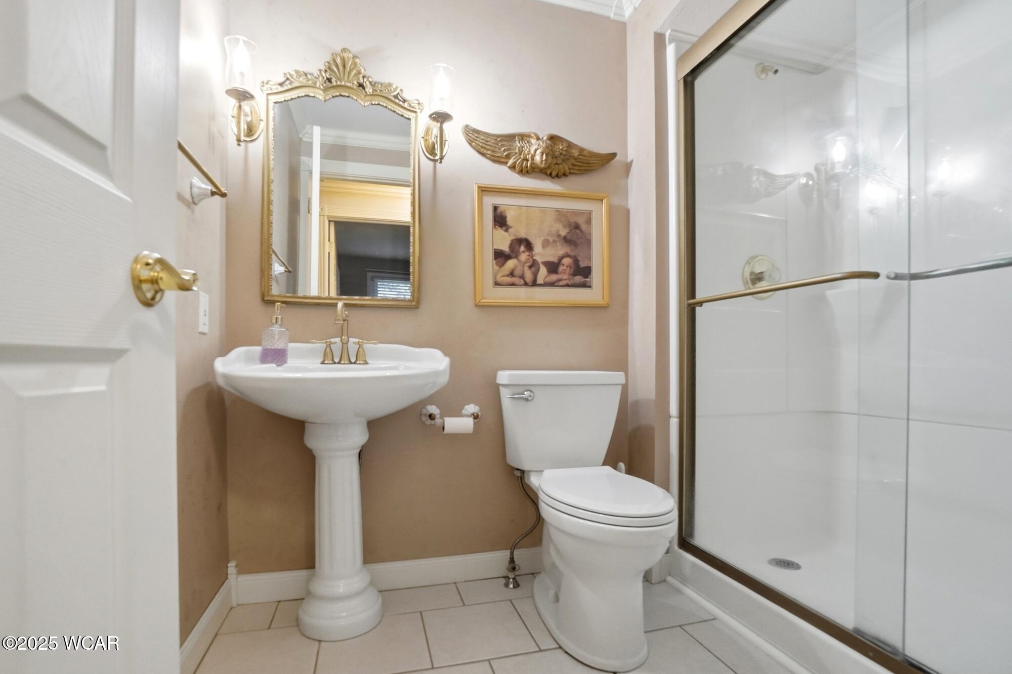 808 Aster Drive, Wapakoneta, Ohio