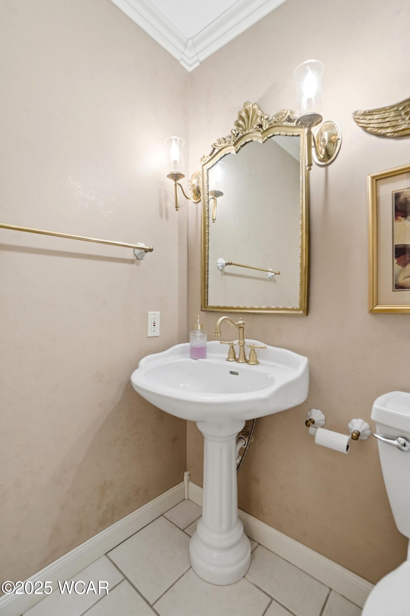 808 Aster Drive, Wapakoneta, Ohio