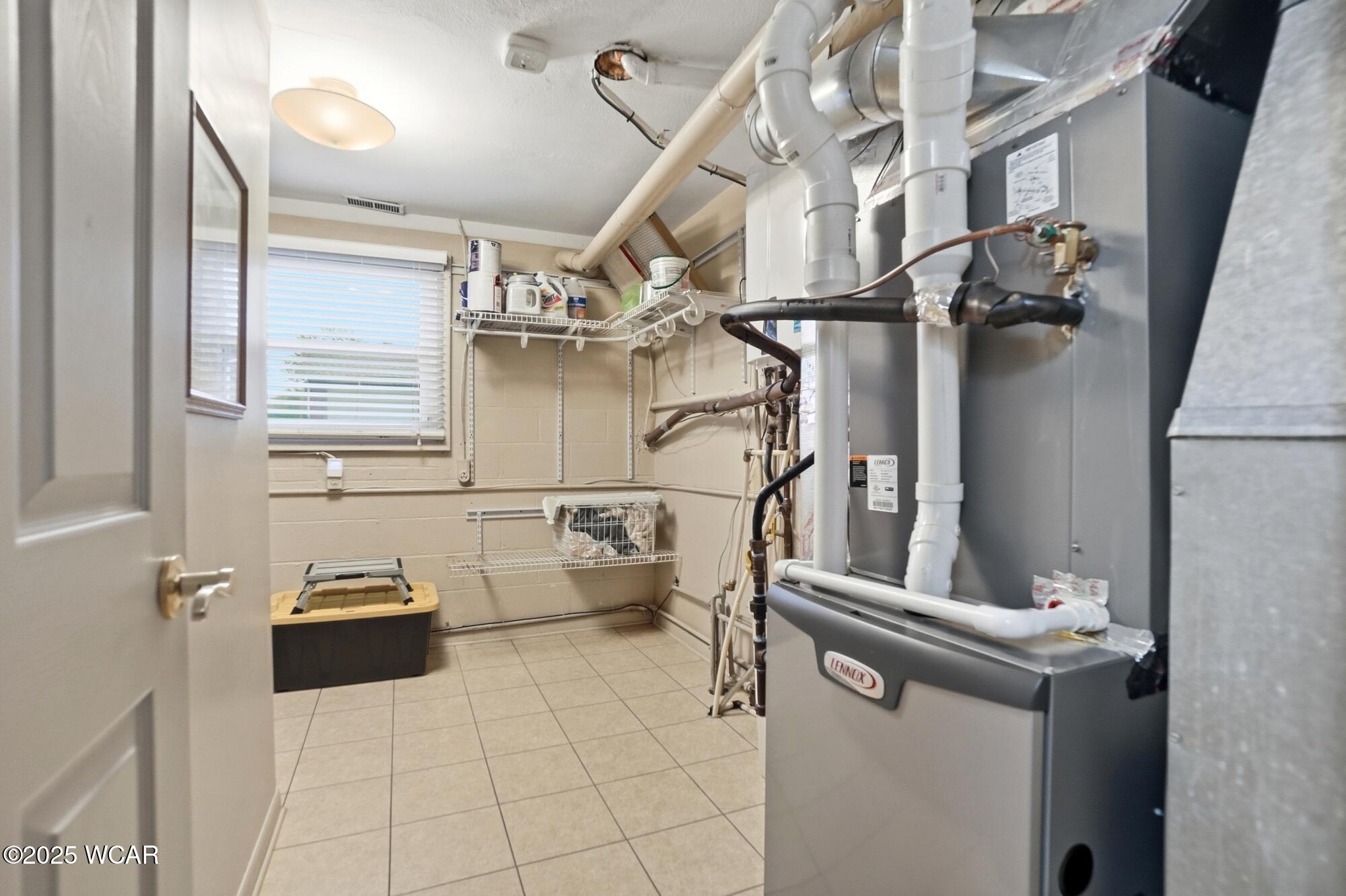 808 Aster Drive, Wapakoneta, Ohio