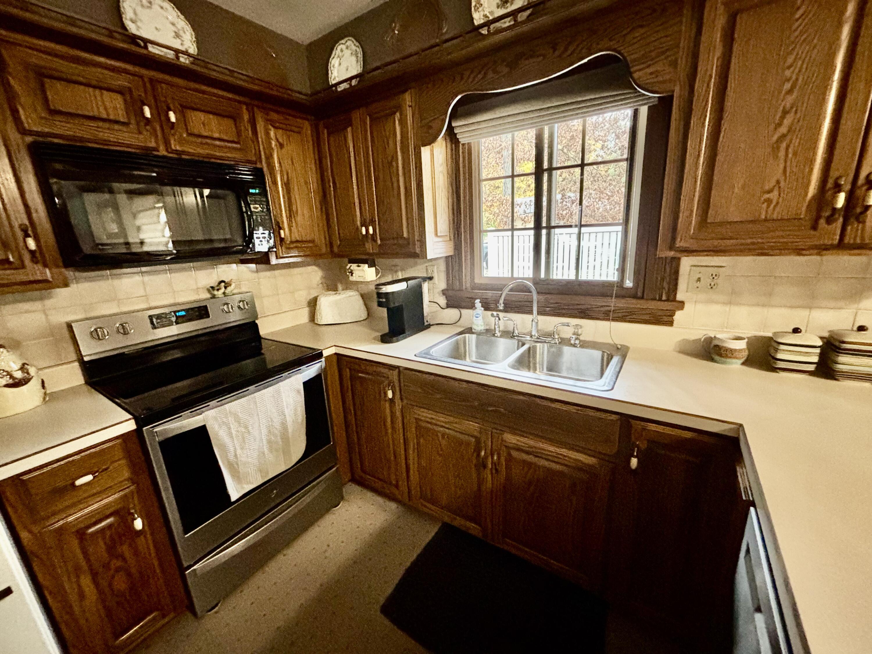 6799 Debra Avenue, Celina, Ohio 45822