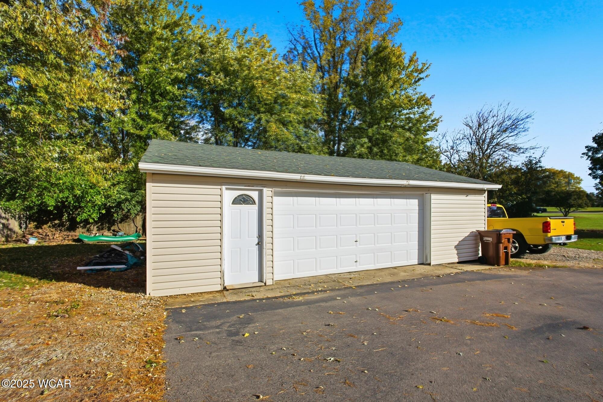 3000-3002 Shrine Road, Springfield, Ohio