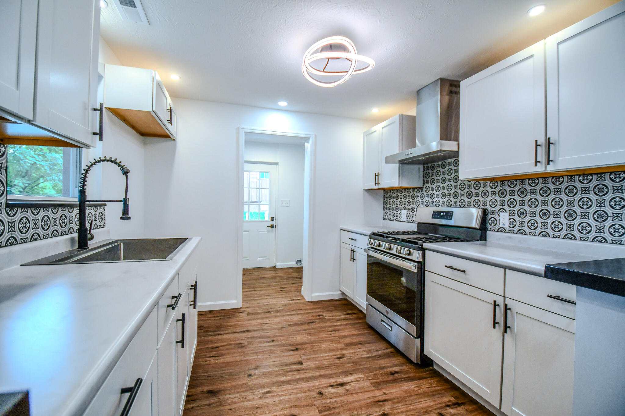 16 Laurel Road, Medway, Ohio 45341