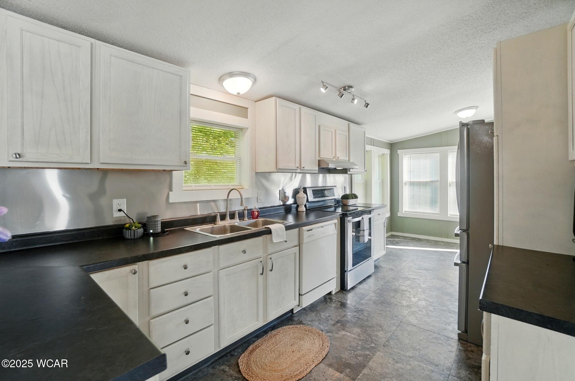 3370 Johnston Road, Harrod, Ohio