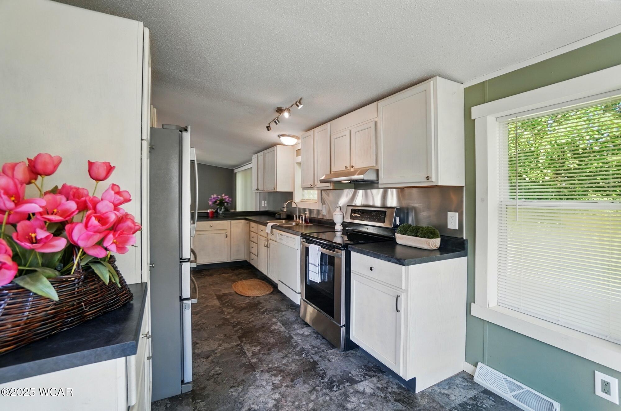 3370 Johnston Road, Harrod, Ohio