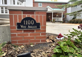 1100 Auglaize Street, Wapakoneta, Ohio 45895, 5 Bedrooms Bedrooms, ,4 BathroomsBathrooms,Residential,For Sale,Auglaize,1042290