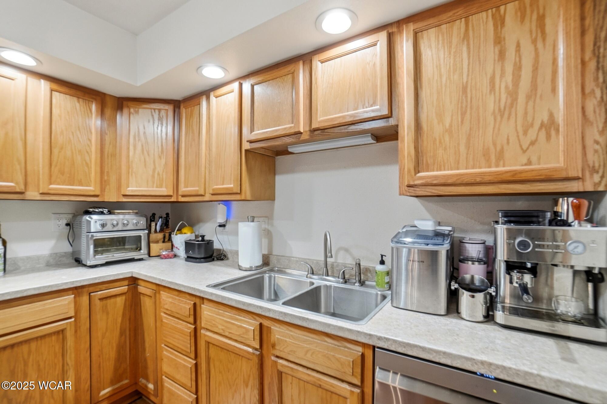 233 South Avenue, Van Wert, Ohio