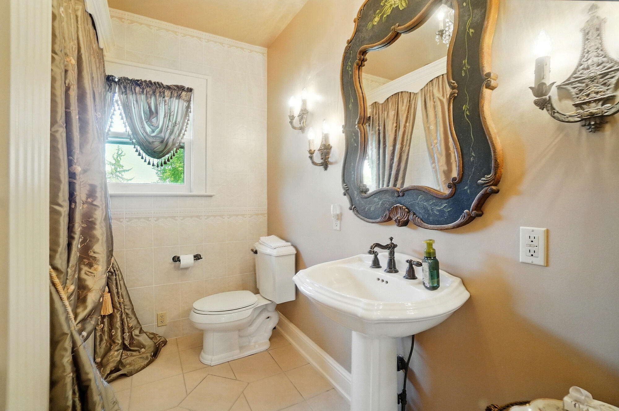 414 Auglaize Street, Wapakoneta, Ohio 45895