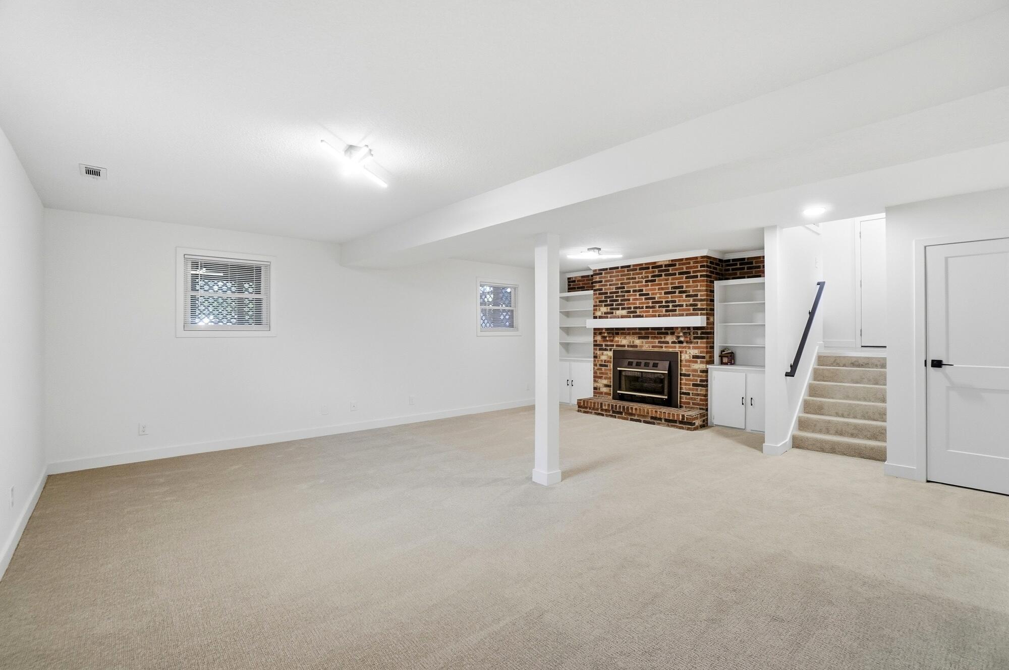 906 Aster Drive, Wapakoneta, Ohio 45895