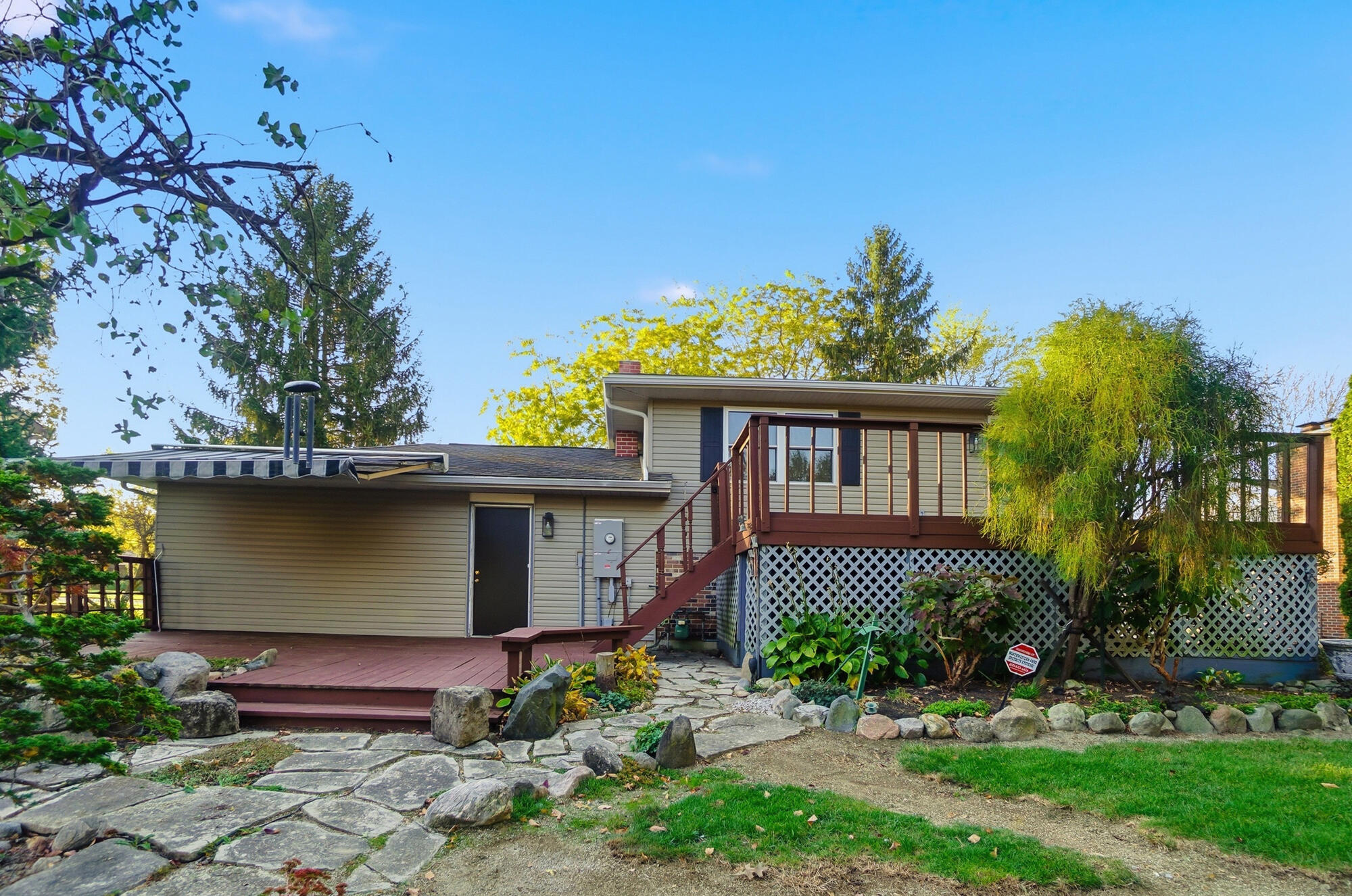 906 Aster Drive, Wapakoneta, Ohio 45895