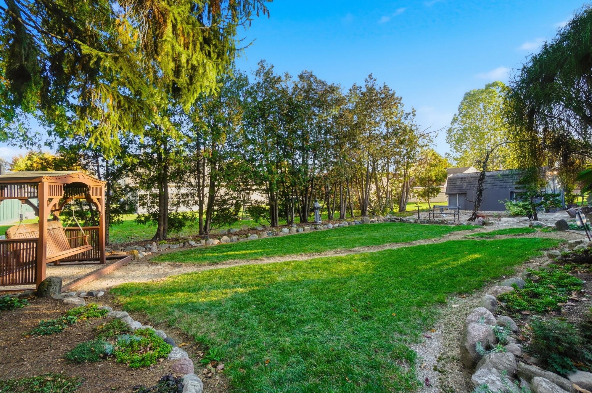 906 Aster Drive, Wapakoneta, Ohio 45895