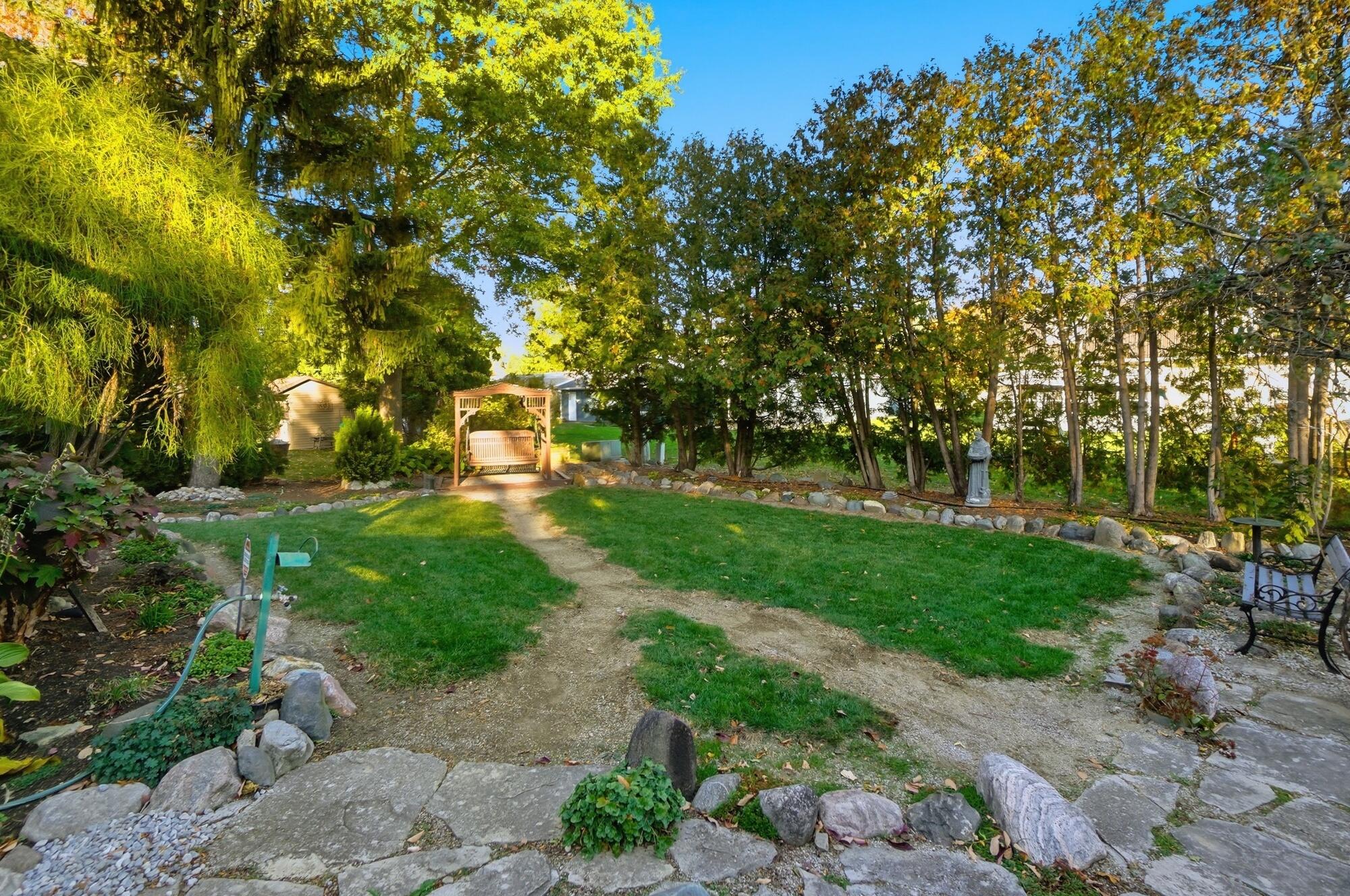 906 Aster Drive, Wapakoneta, Ohio 45895