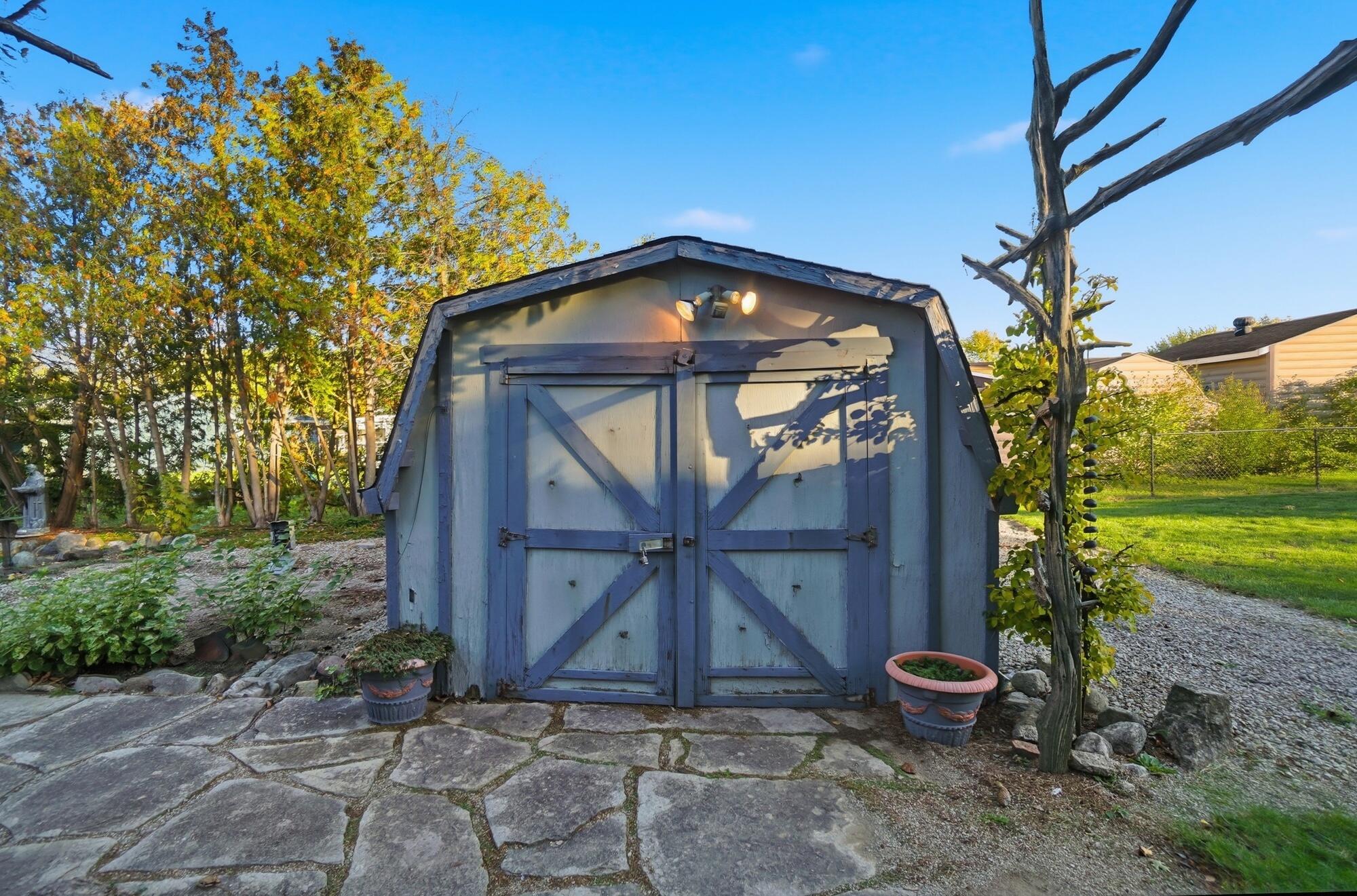 906 Aster Drive, Wapakoneta, Ohio 45895