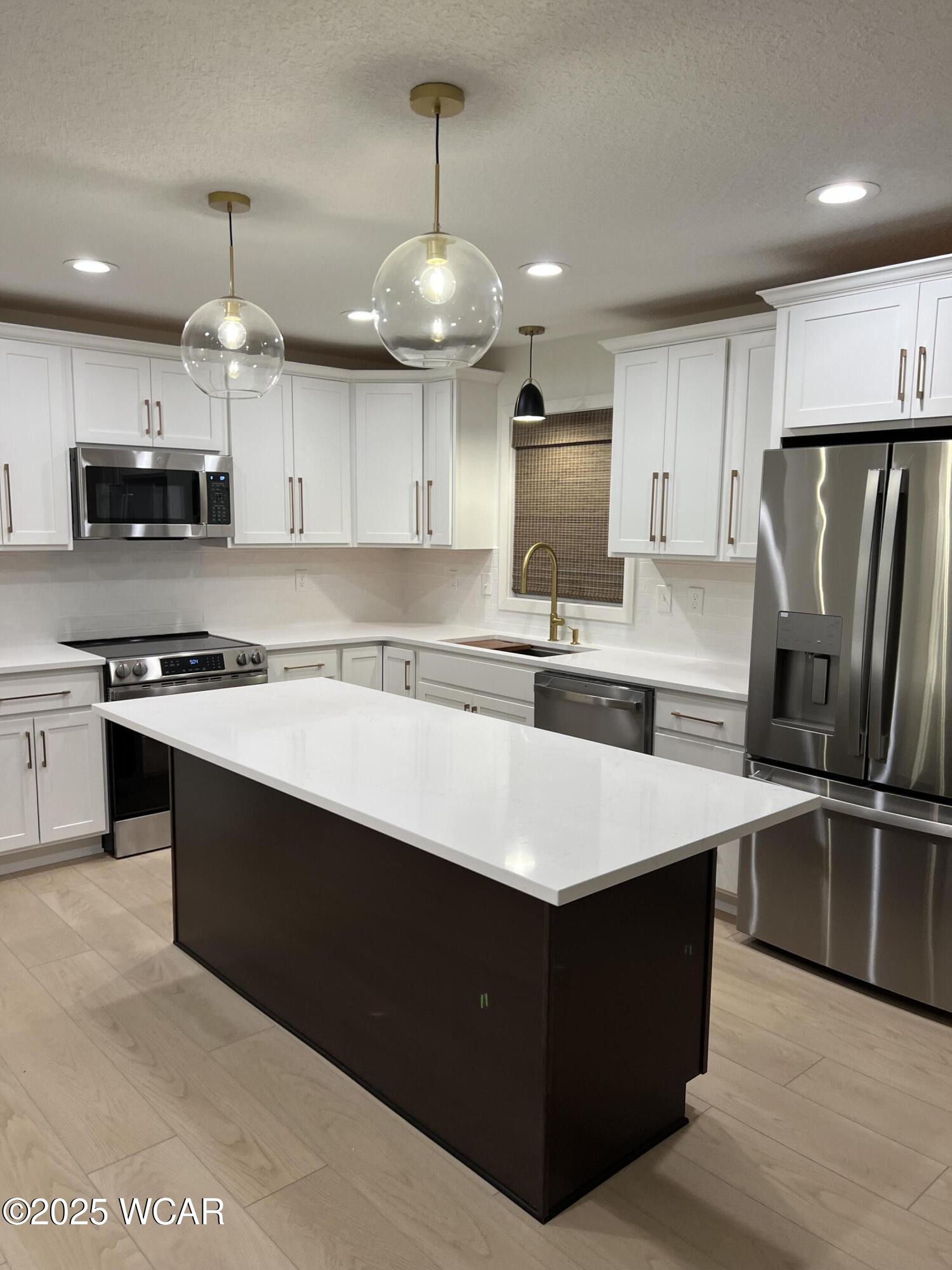 906 Aster Drive, Wapakoneta, Ohio