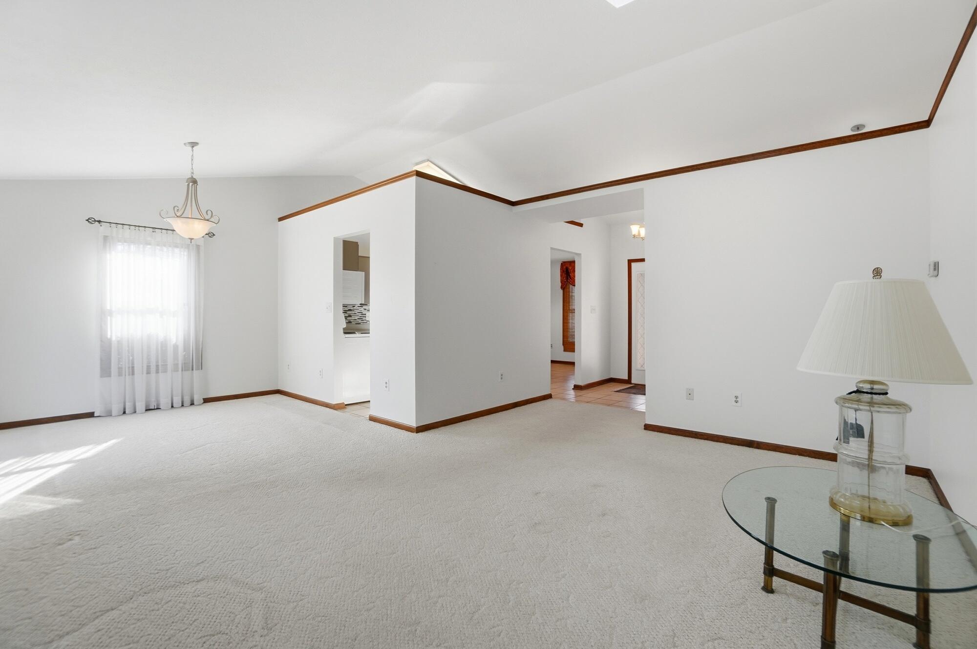 3112 Country Side Court, Springfield, Ohio 45503