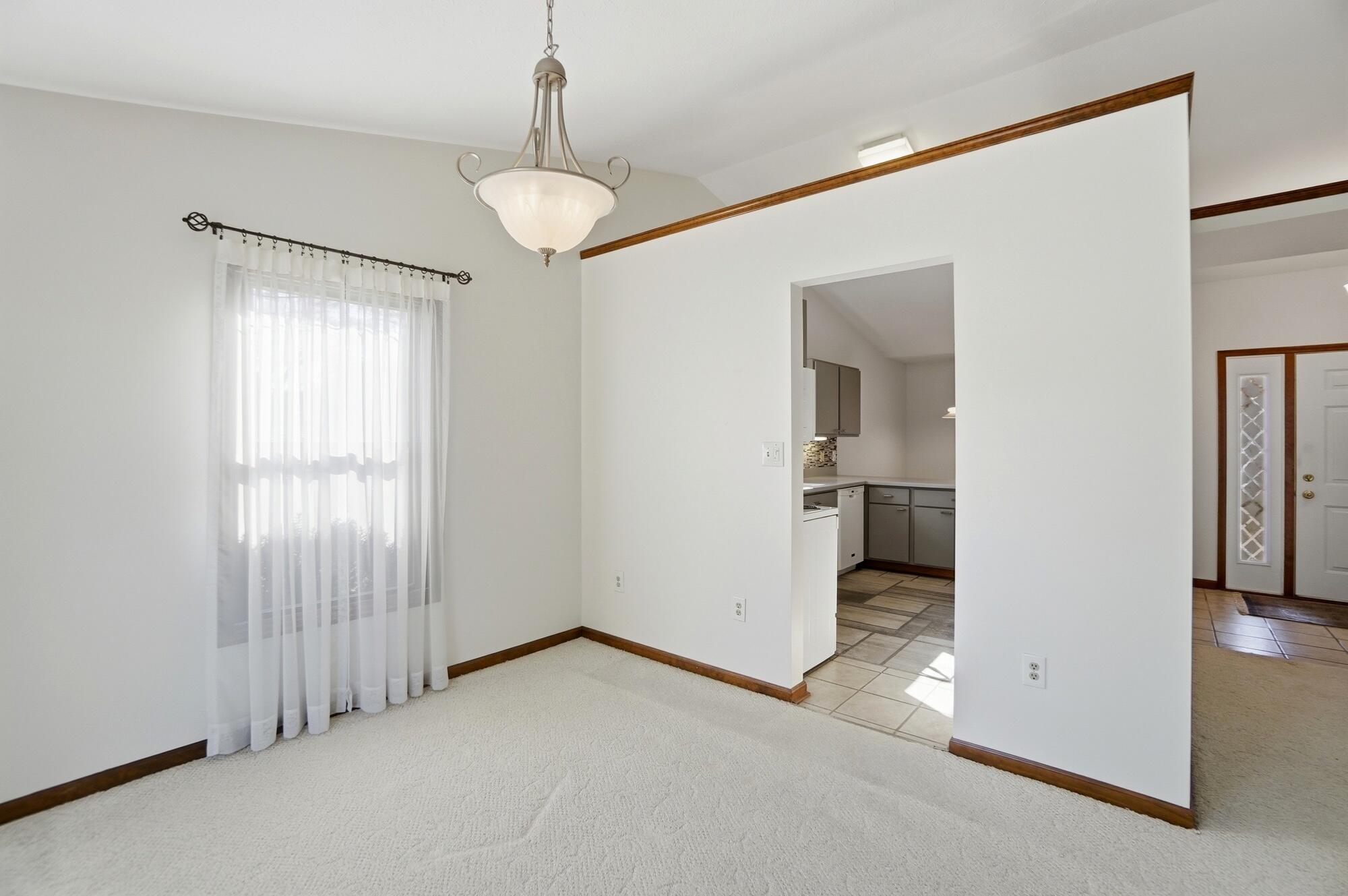 3112 Country Side Court, Springfield, Ohio 45503