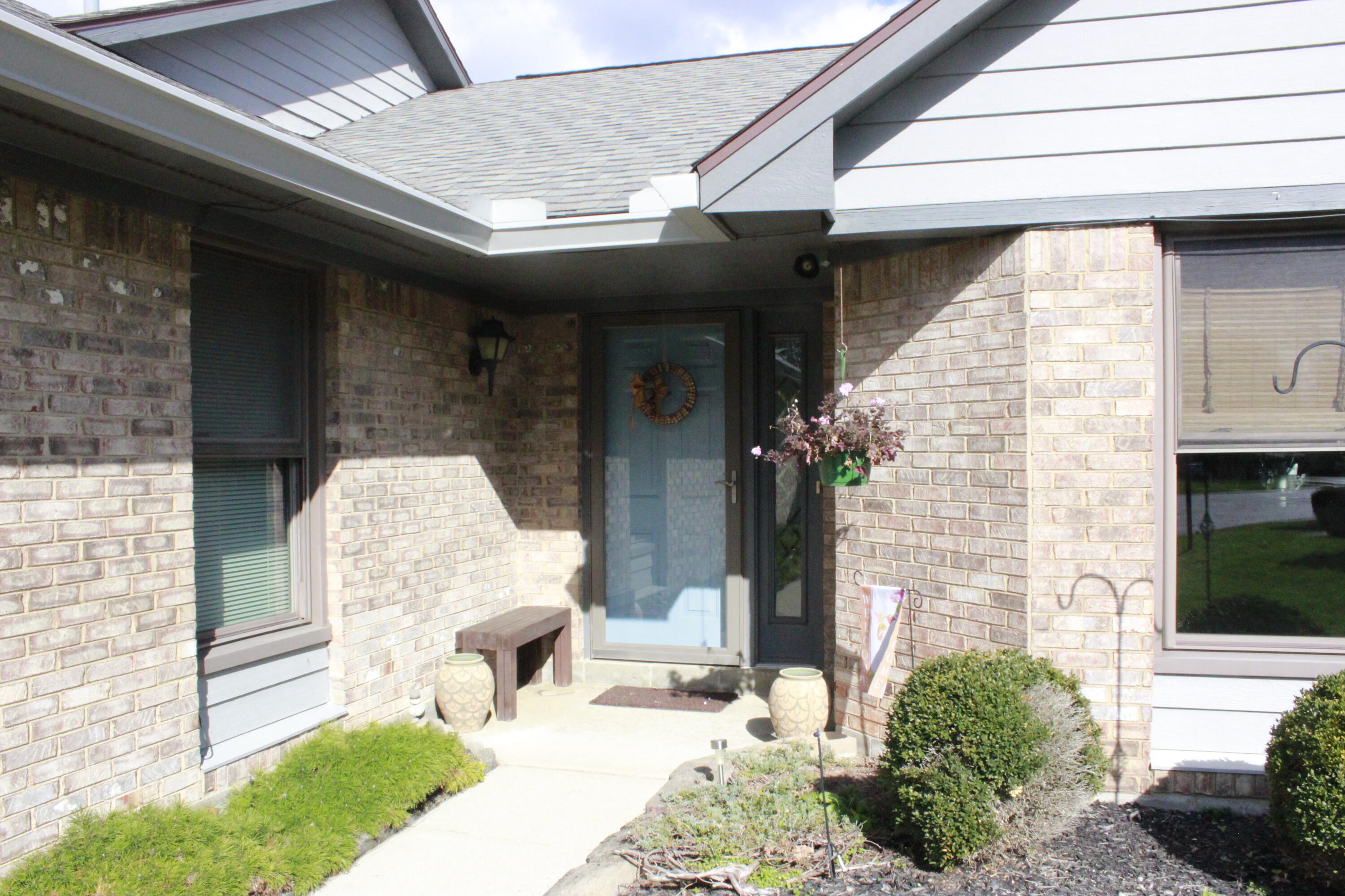 3112 Country Side Court, Springfield, Ohio 45503