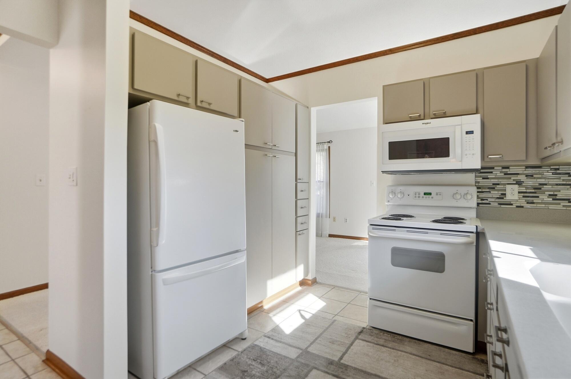 3112 Country Side Court, Springfield, Ohio 45503