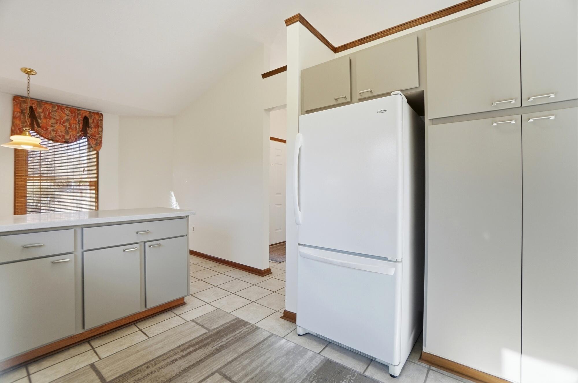 3112 Country Side Court, Springfield, Ohio 45503