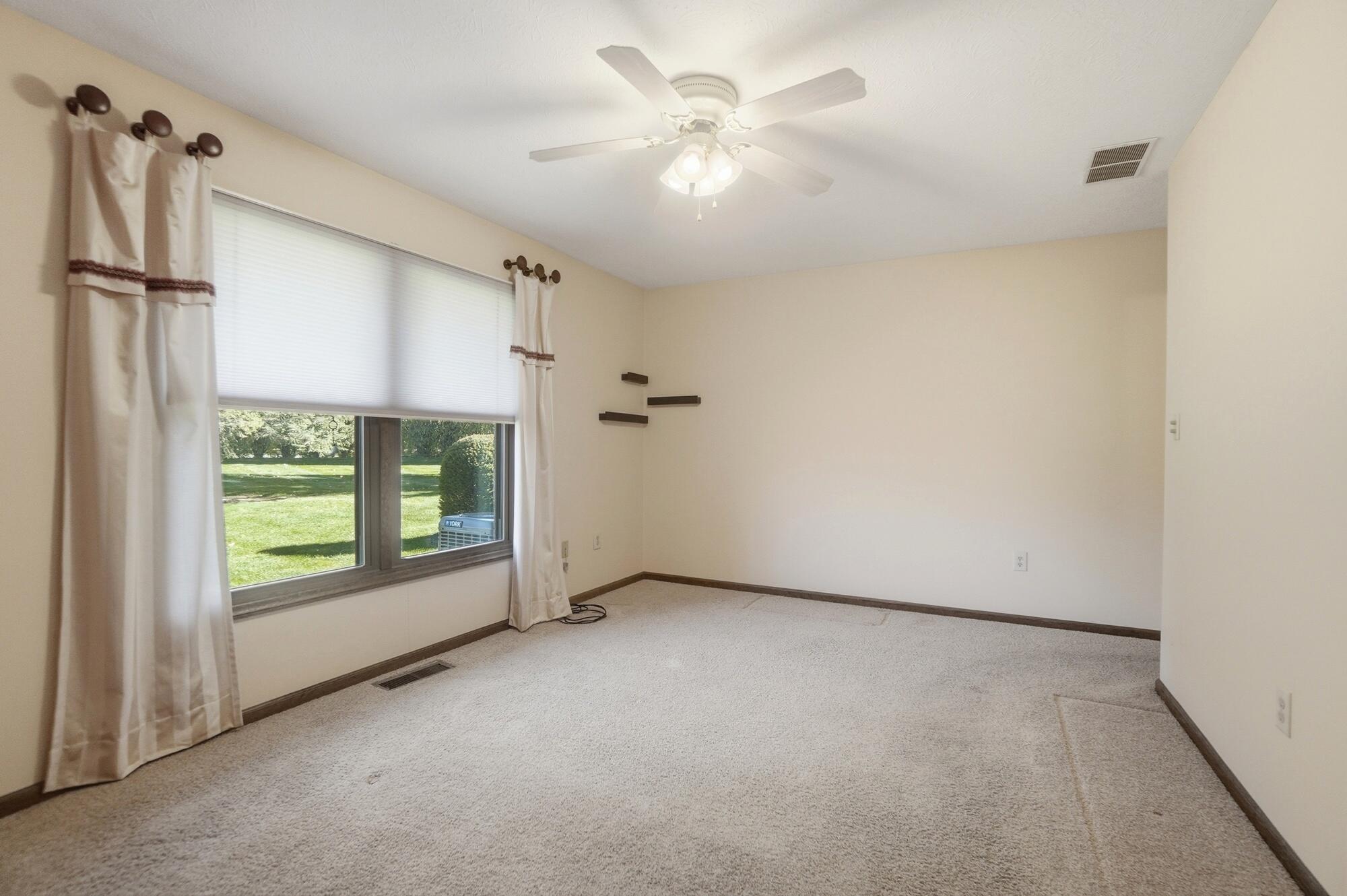 3112 Country Side Court, Springfield, Ohio 45503