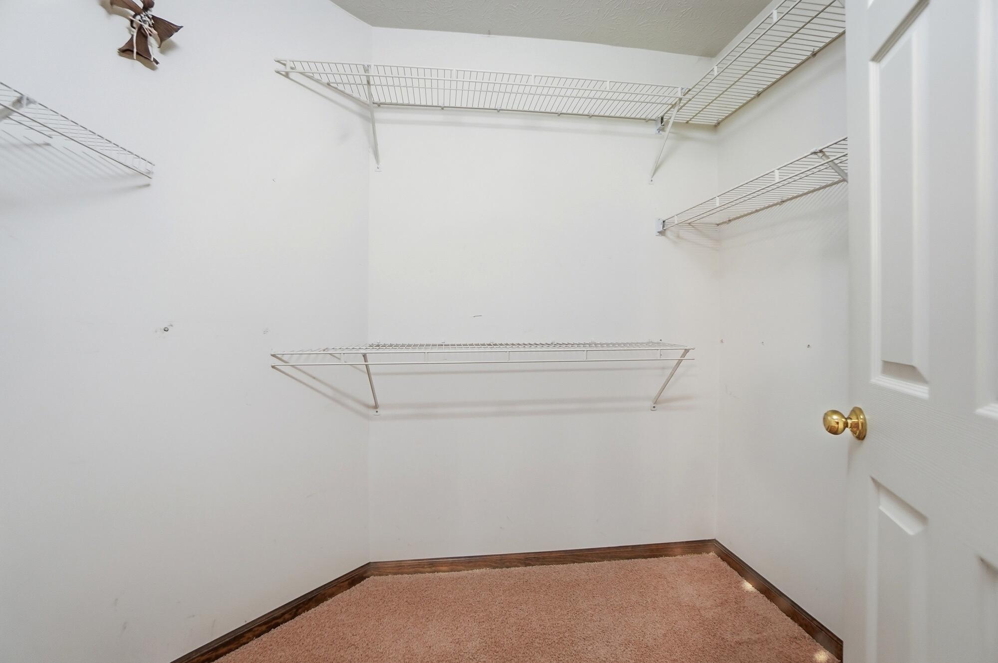 3112 Country Side Court, Springfield, Ohio 45503