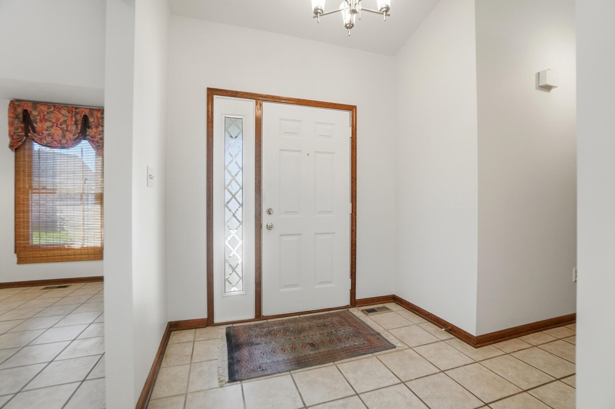 3112 Country Side Court, Springfield, Ohio 45503