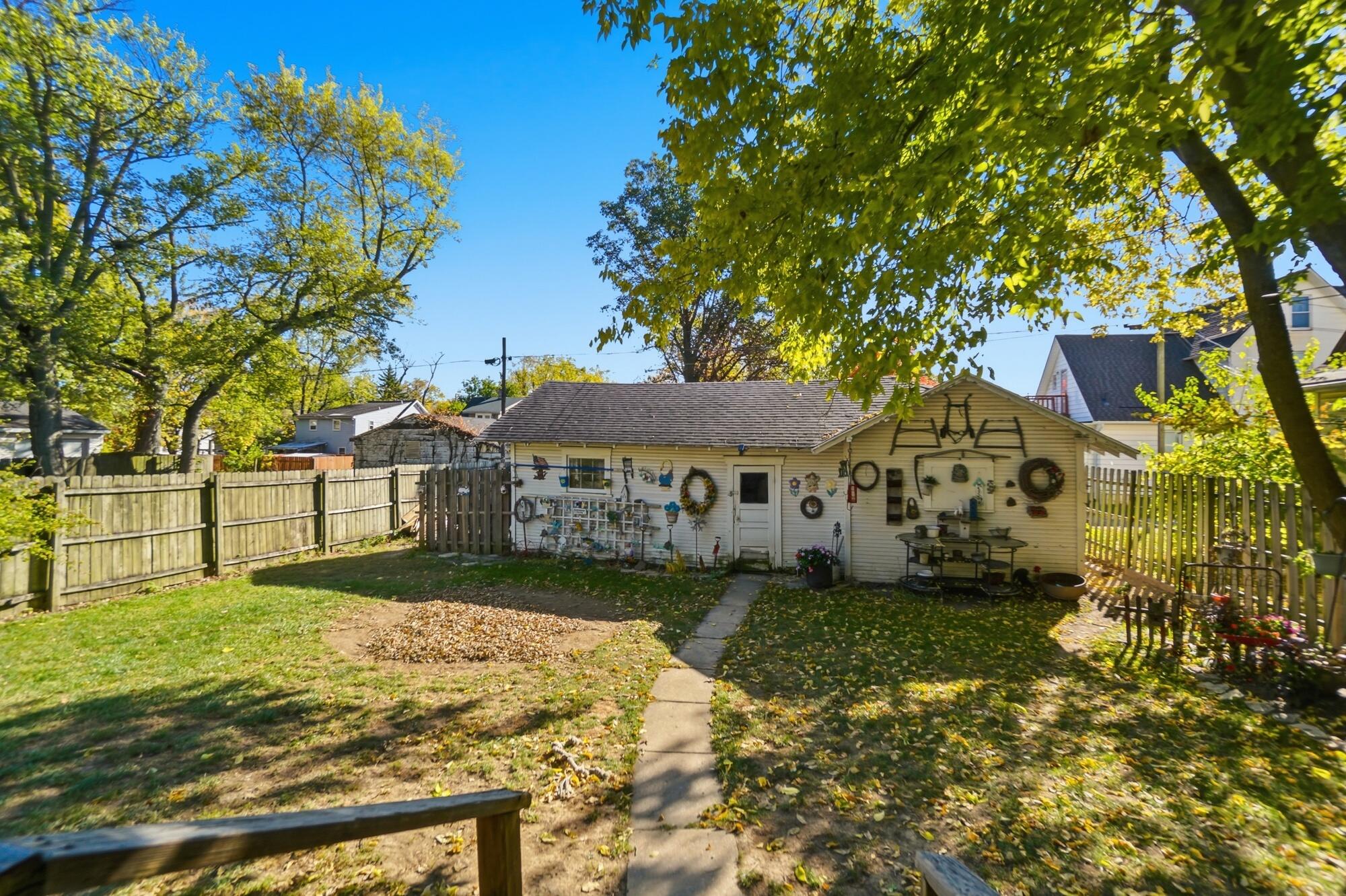 1023 Leland Avenue, Lima, Ohio 45805