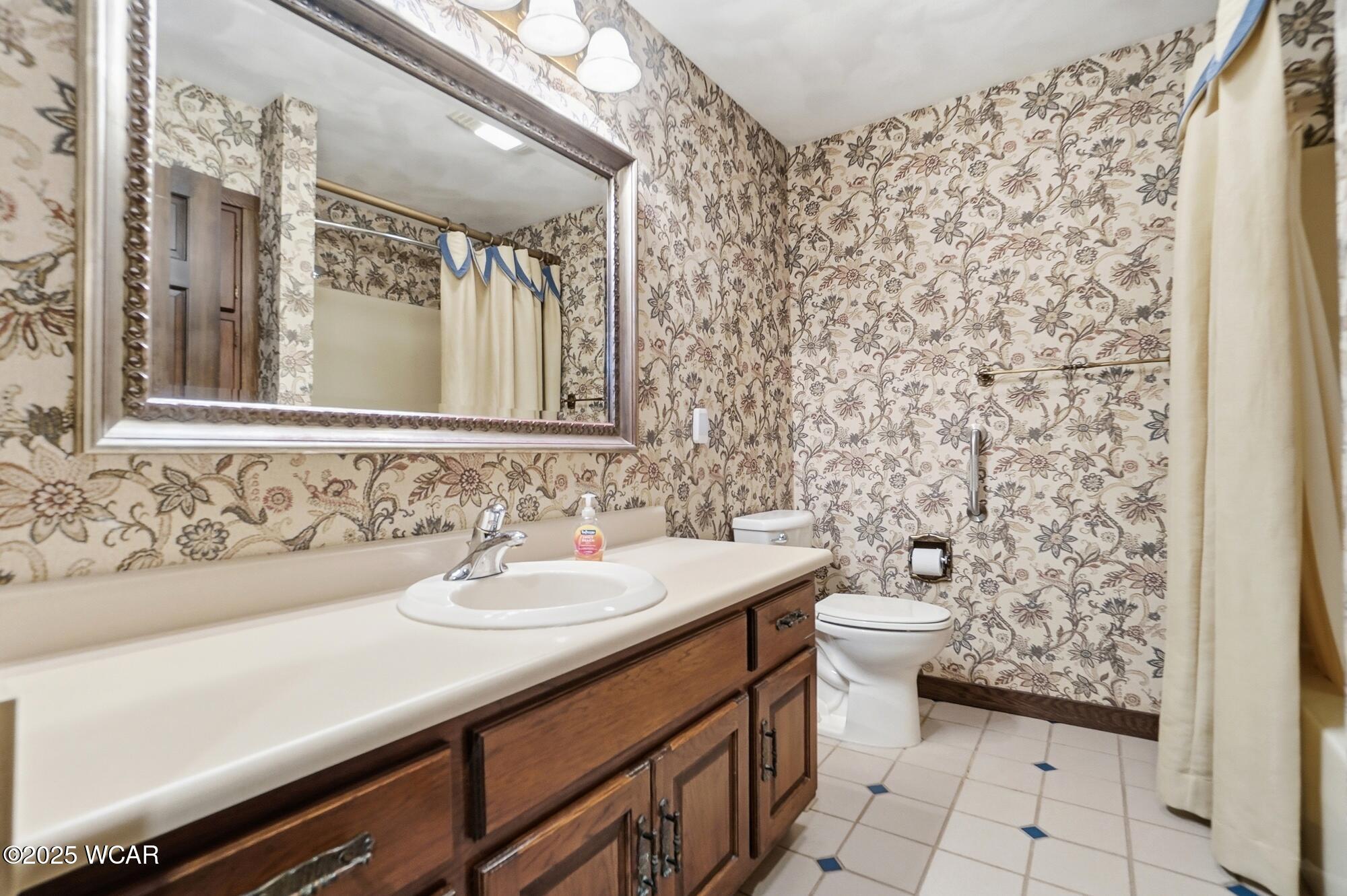 601 Warren Street, Wapakoneta, Ohio