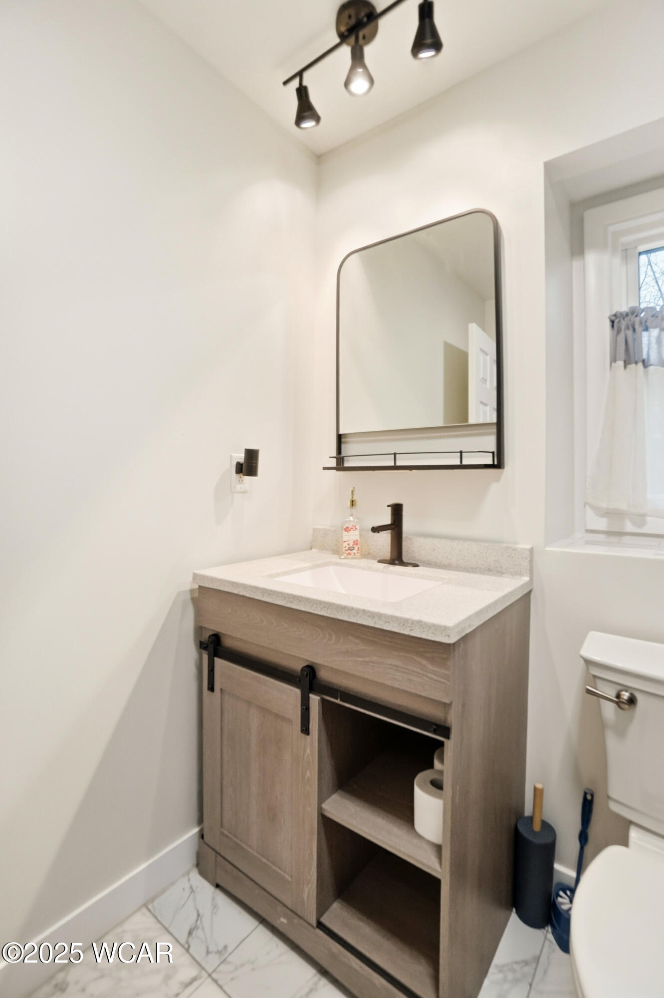 108 Highland Lakes Drive, Lima, Ohio