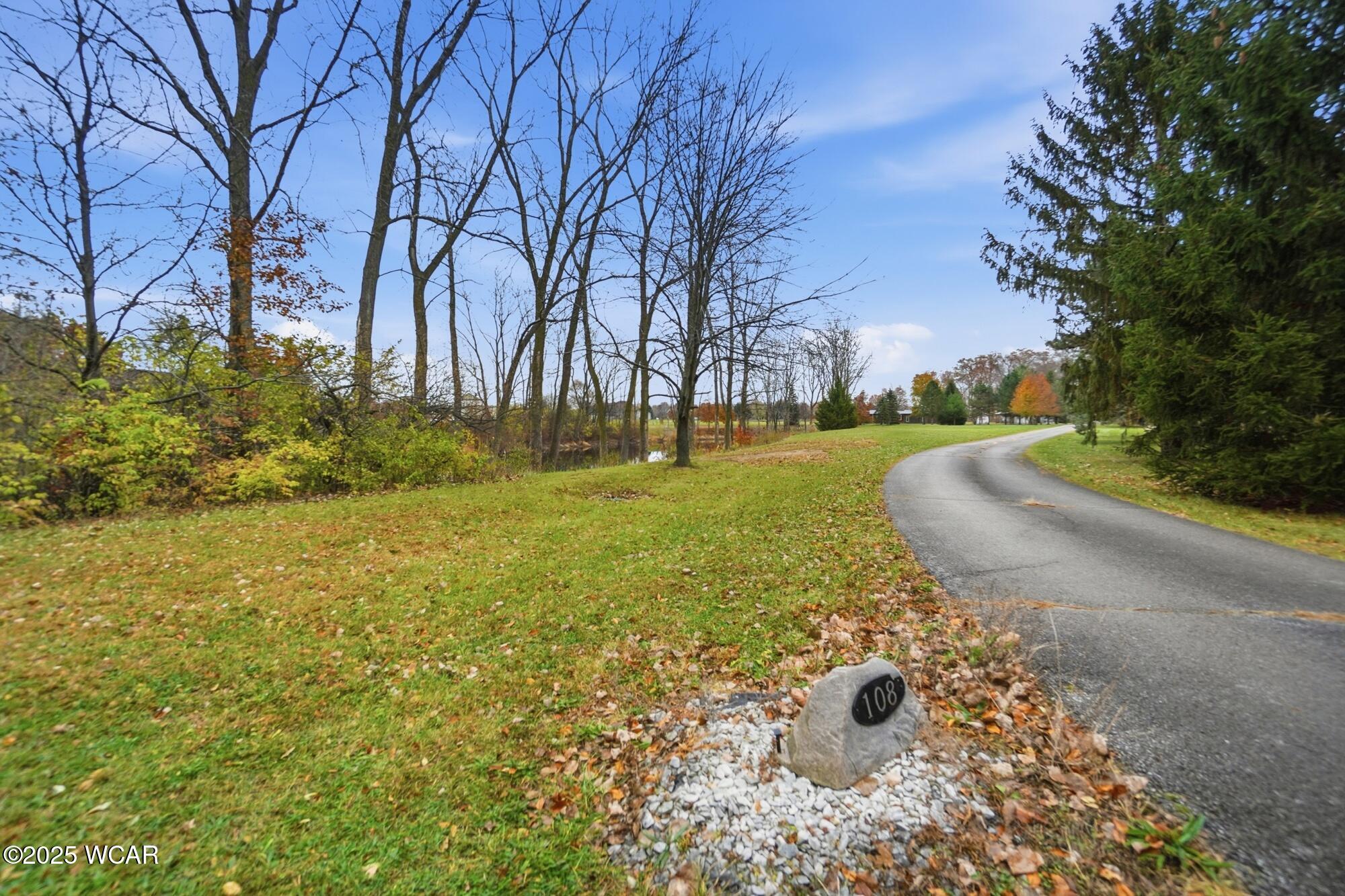 108 Highland Lakes Drive, Lima, Ohio