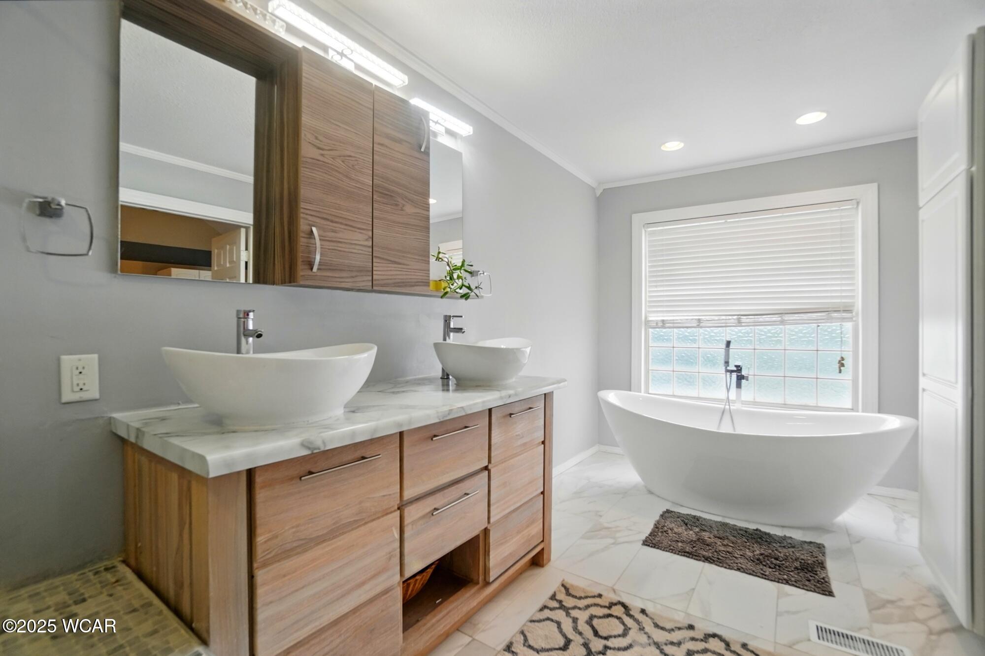 4475 Wintergreen Drive, Lima, Ohio