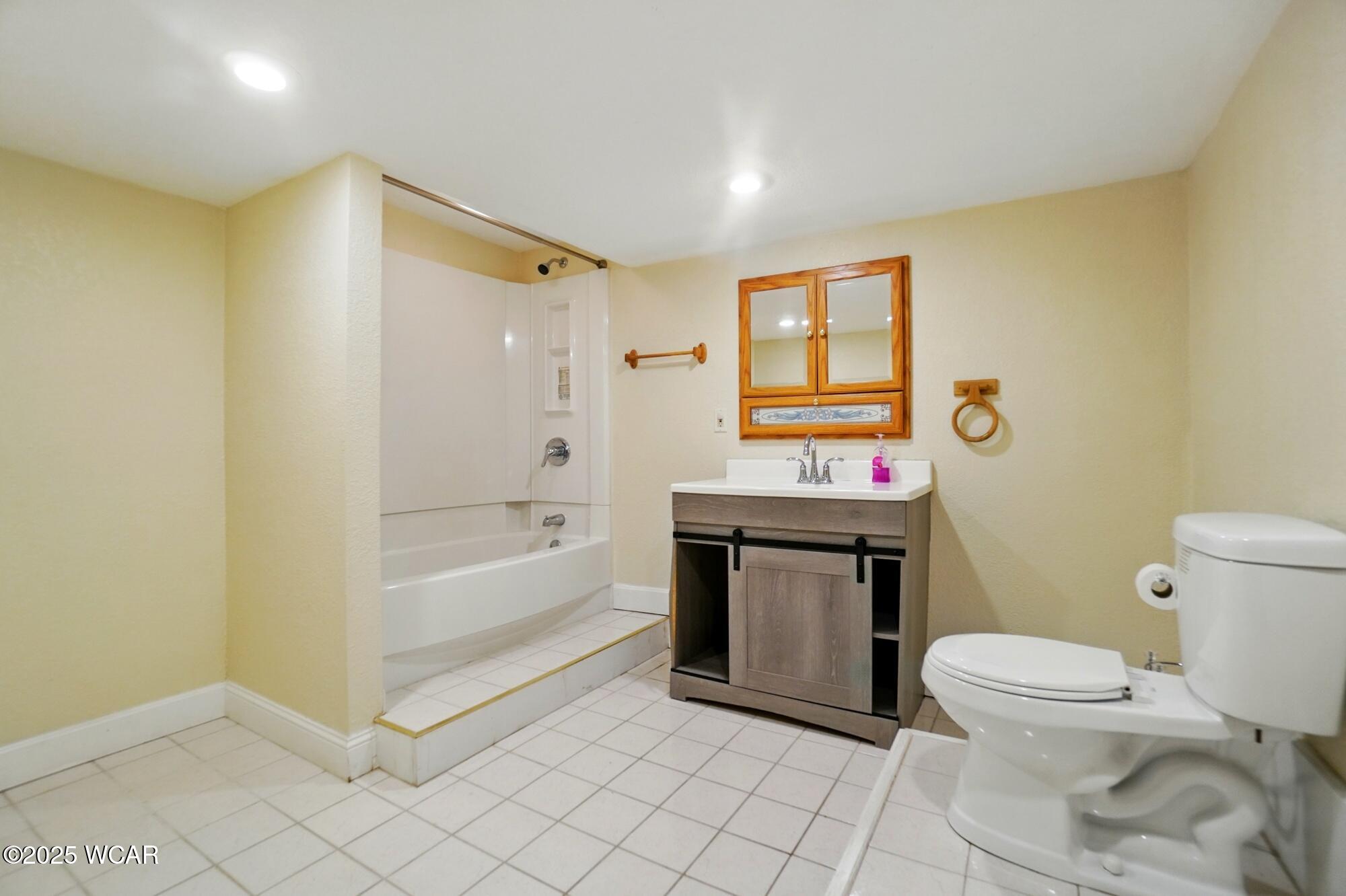 4475 Wintergreen Drive, Lima, Ohio