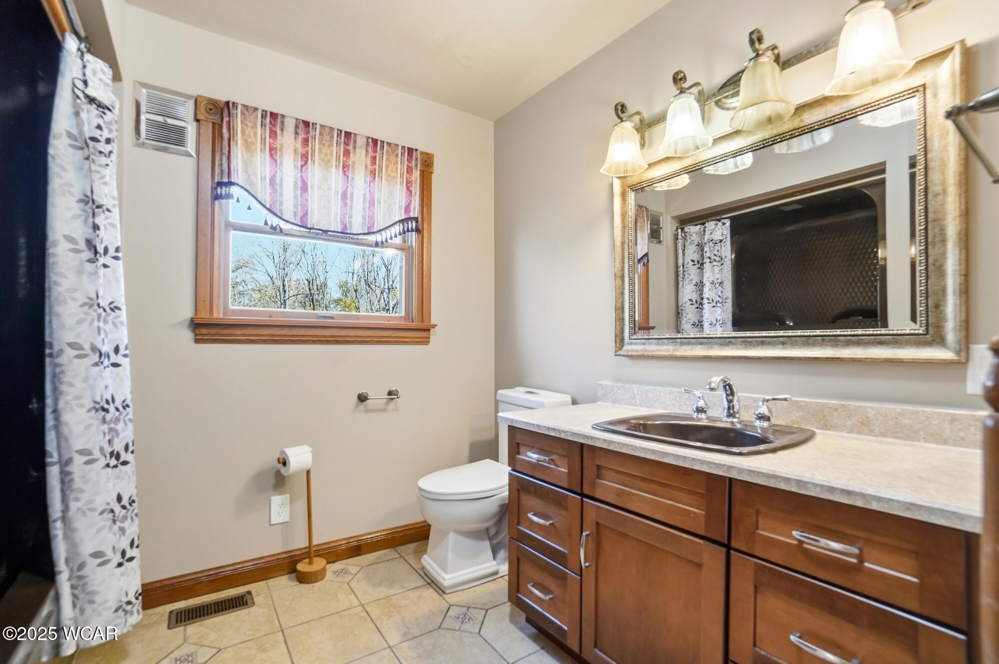 3330 Sunderland Road, Lima, Ohio