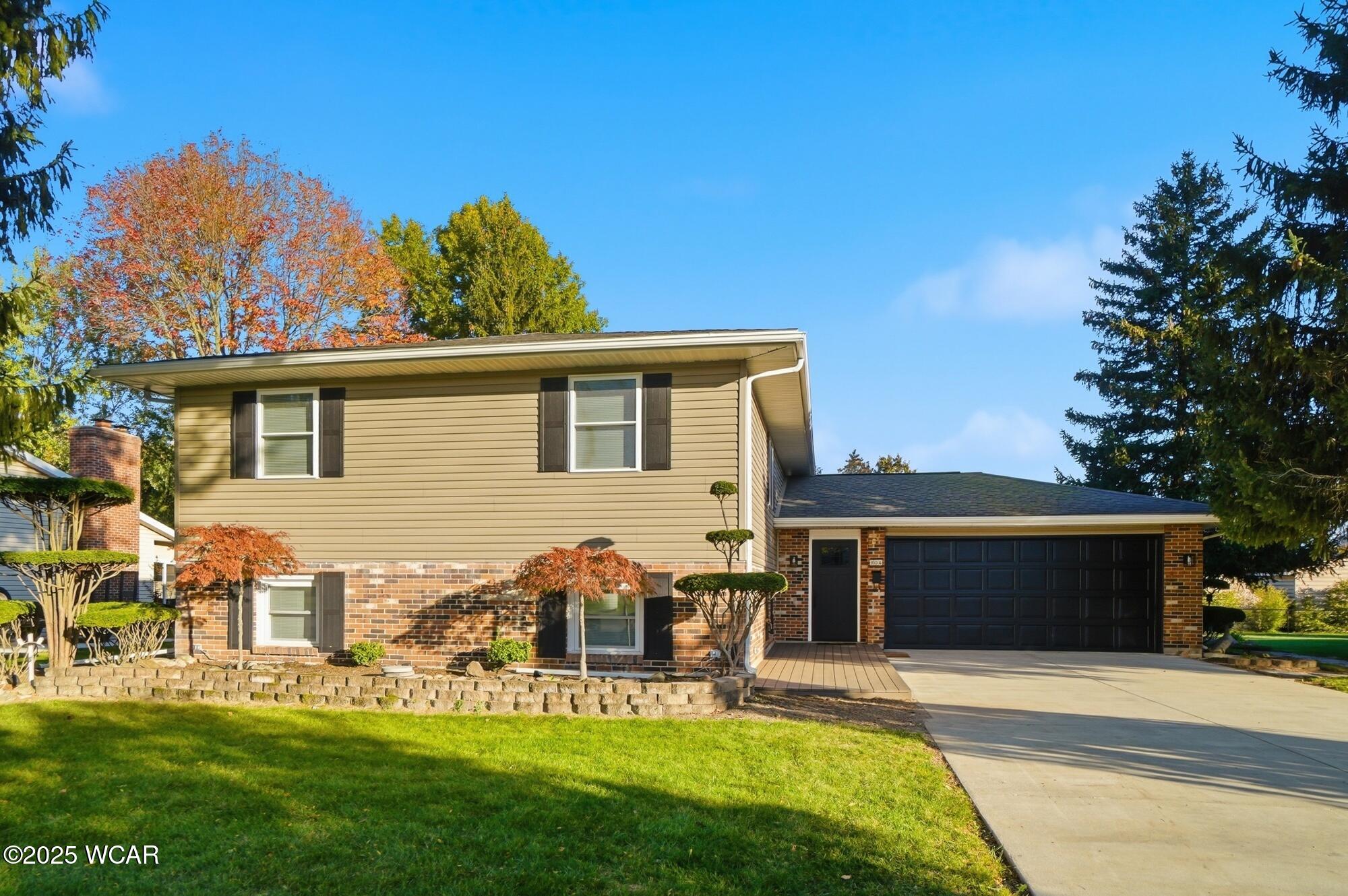 906 Aster Drive, Wapakoneta, Ohio