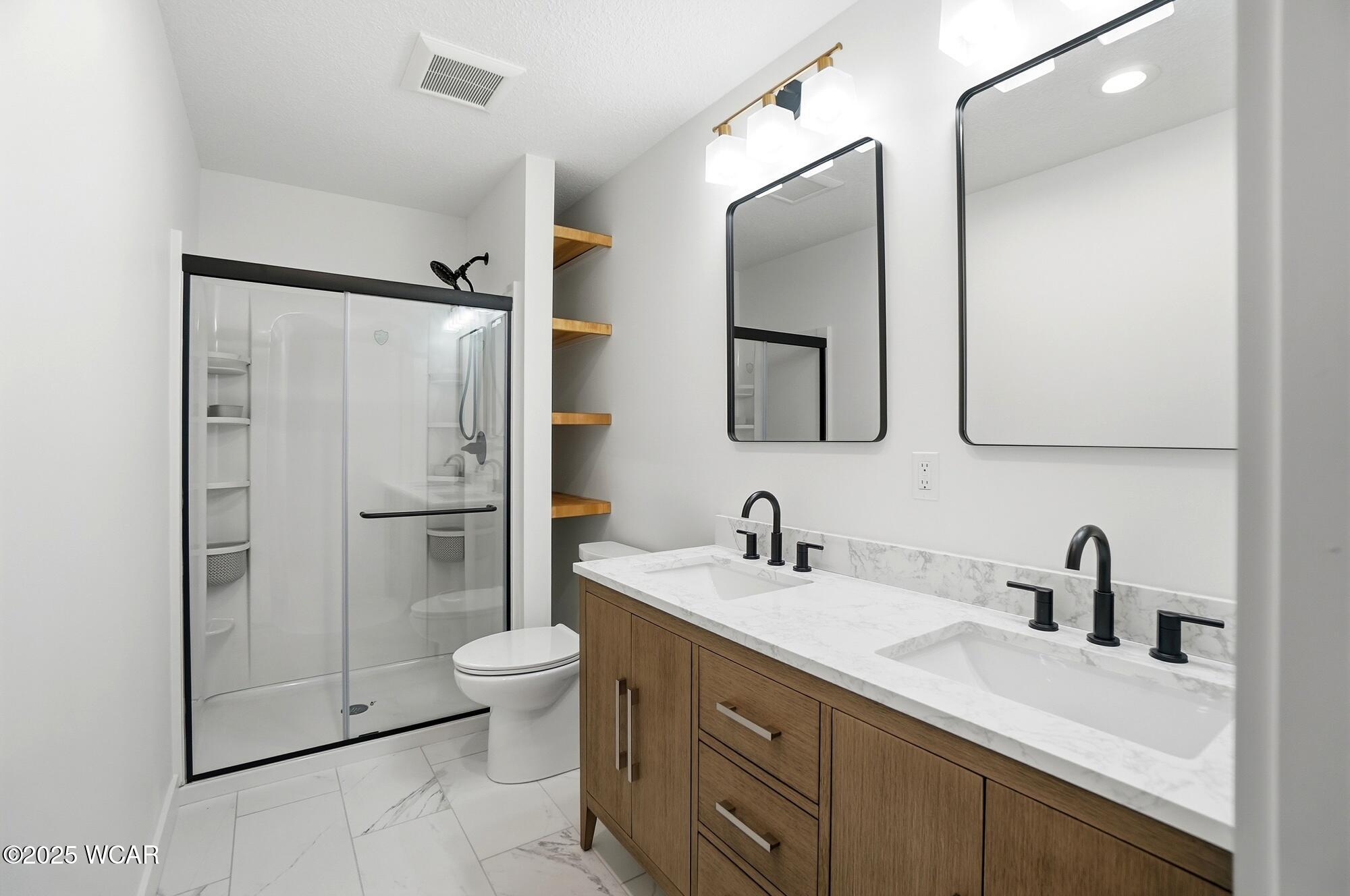 906 Aster Drive, Wapakoneta, Ohio