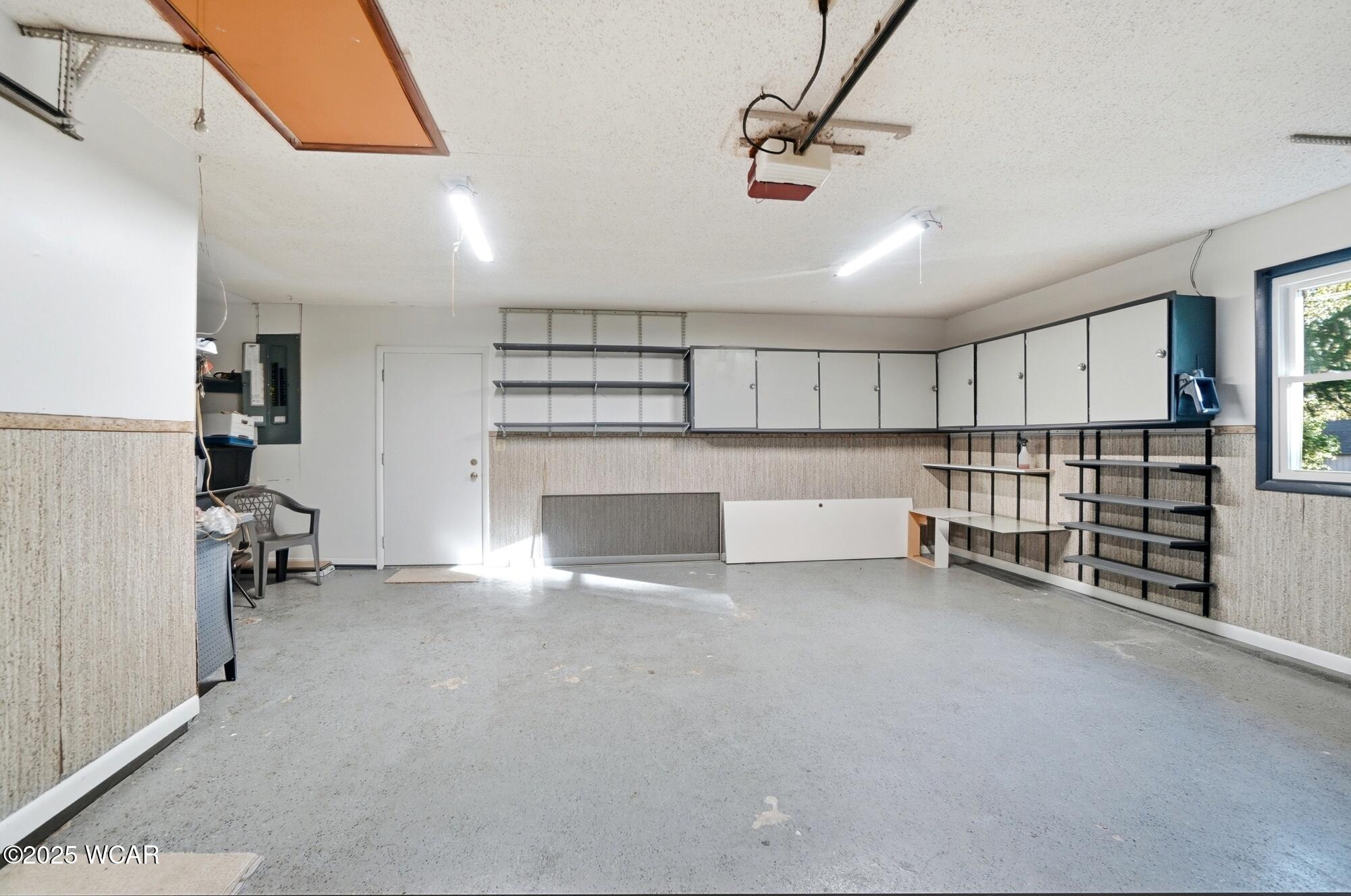 906 Aster Drive, Wapakoneta, Ohio