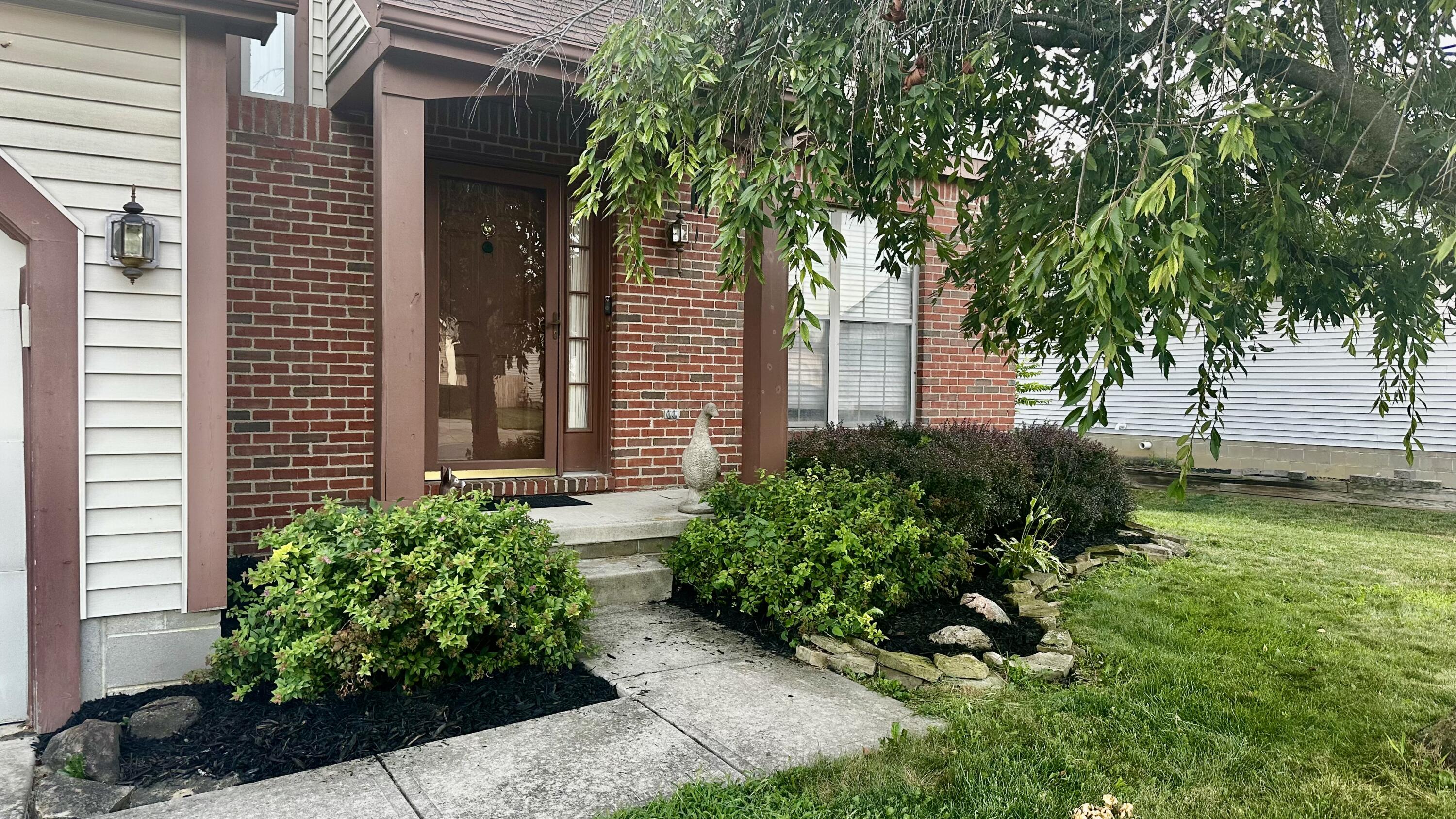 362 Hearthstone Drive, Delaware, Ohio 43015